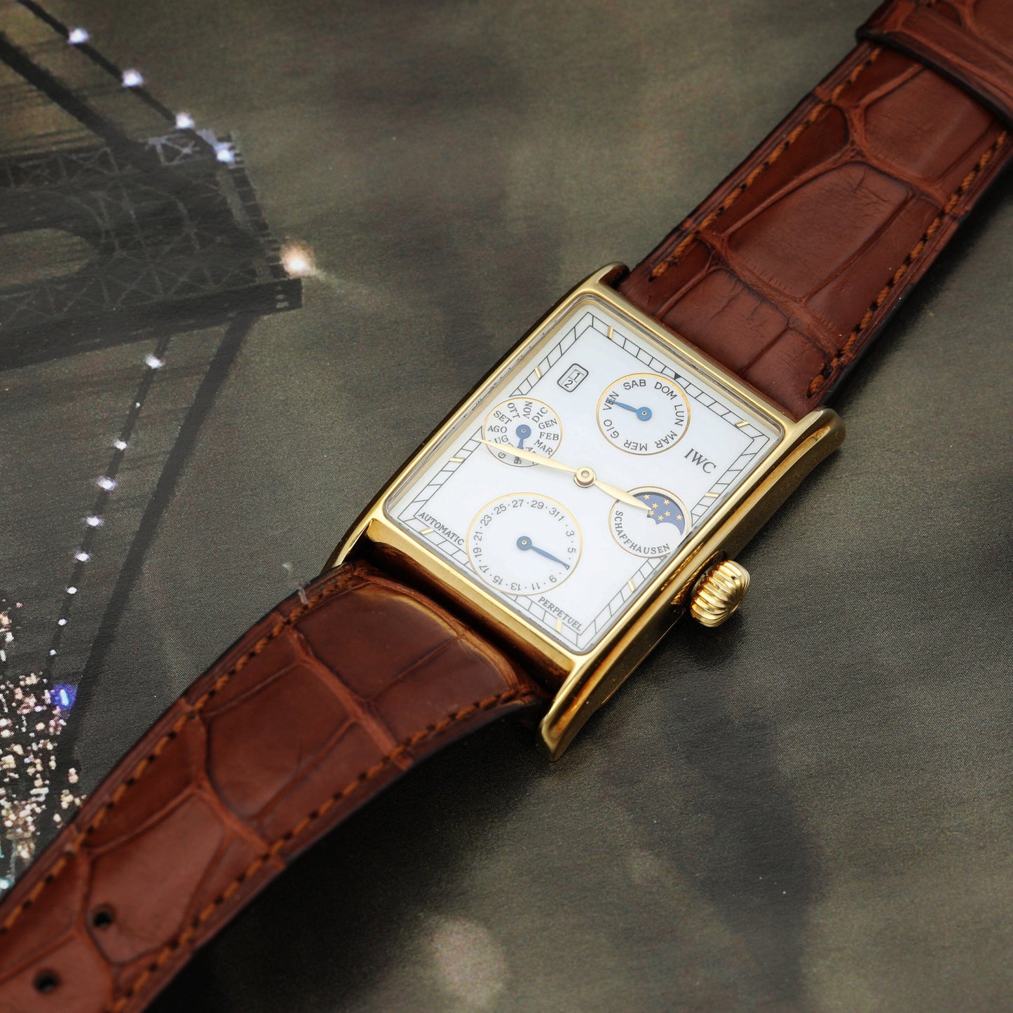 IWC Novecento IW3545 Yellow Gold Perpetual calendar Mens Watch - Wristwatch