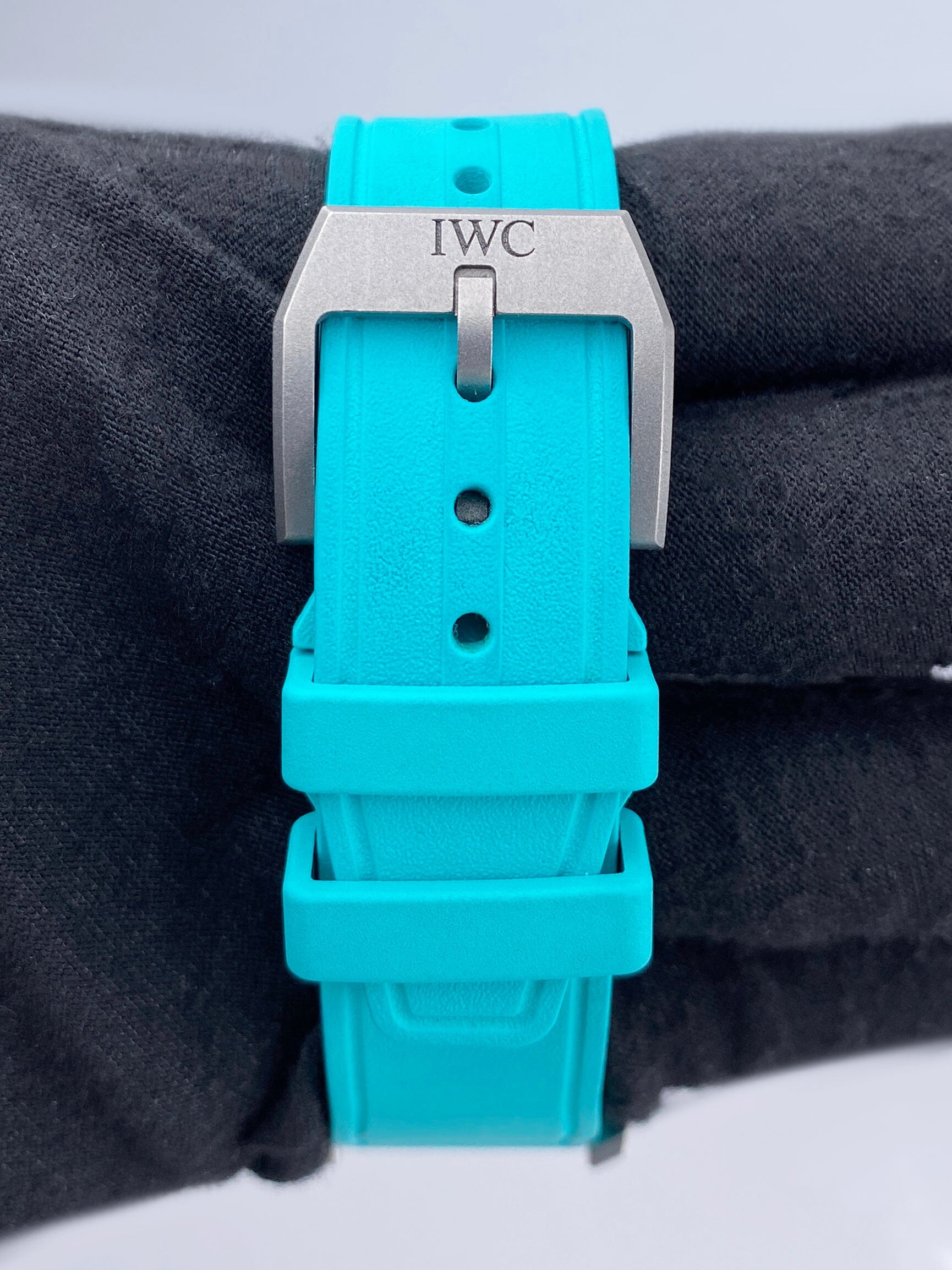 IW388108BKAS-1_8.jpg