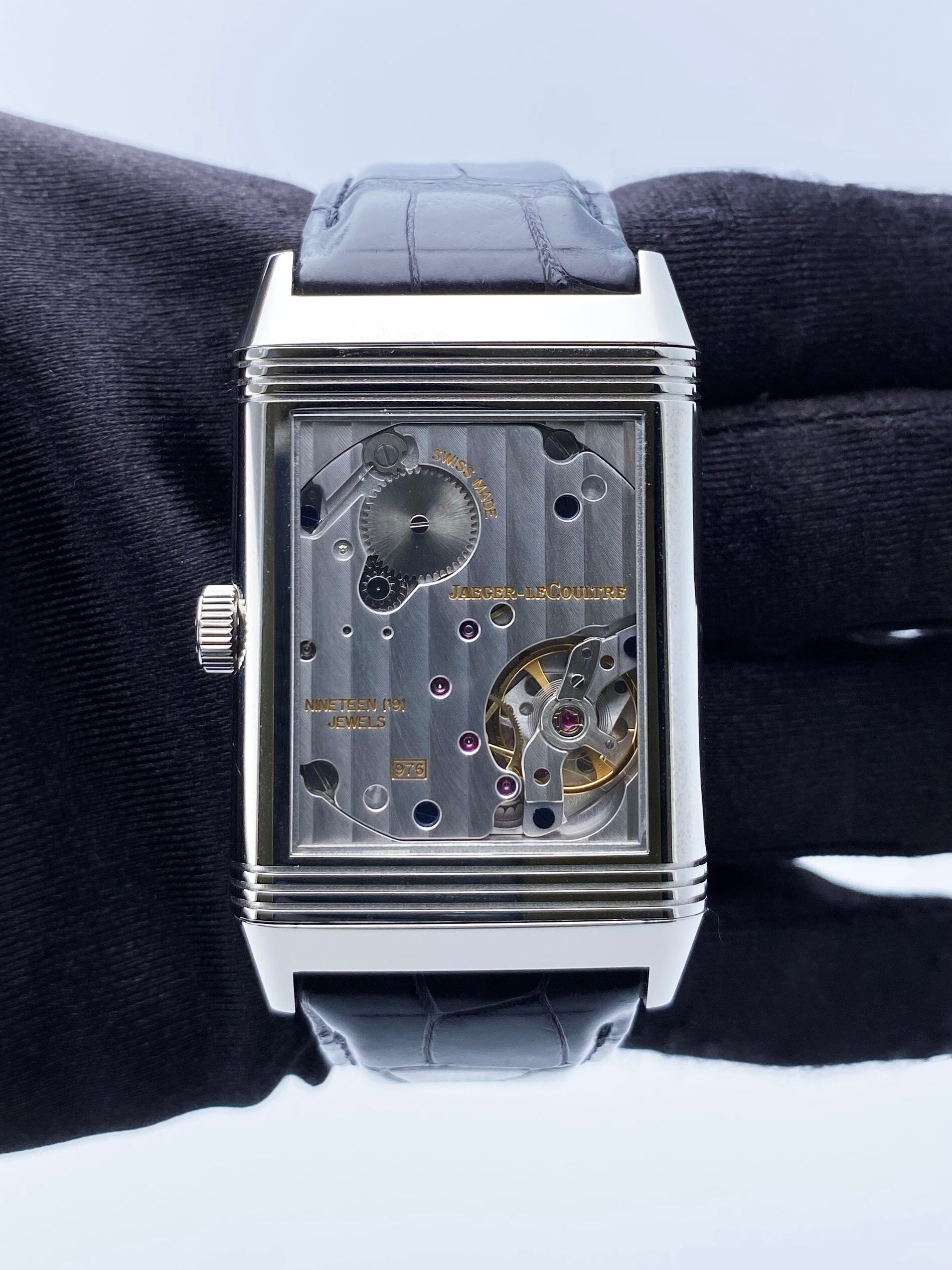 Jaeger-LeCoulture Reverso Classic Q273804 Mens Watch W/Papers - Watches