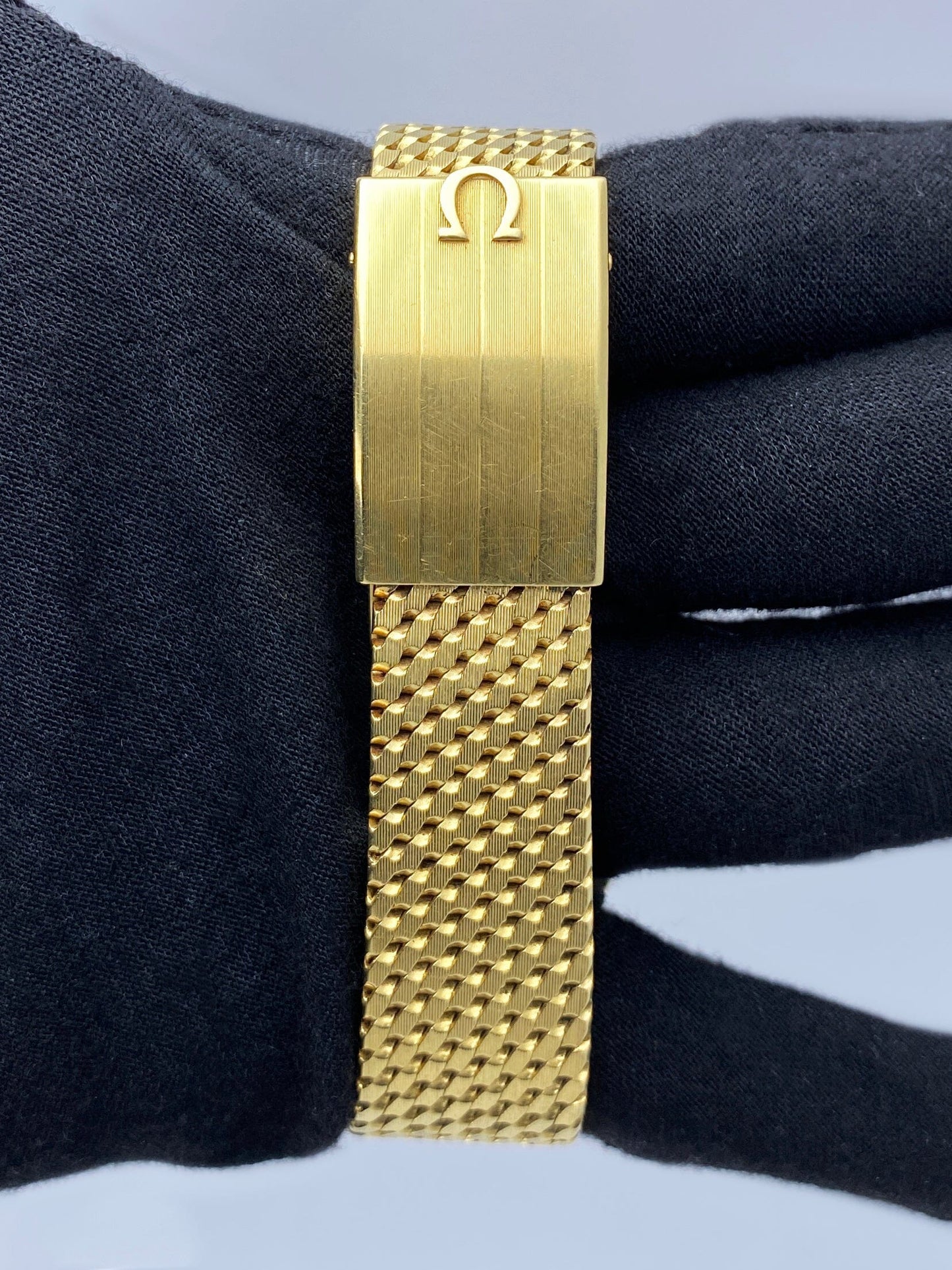 Omega Constellation 168.009 18K Yellow Gold Mens Watch - Watches