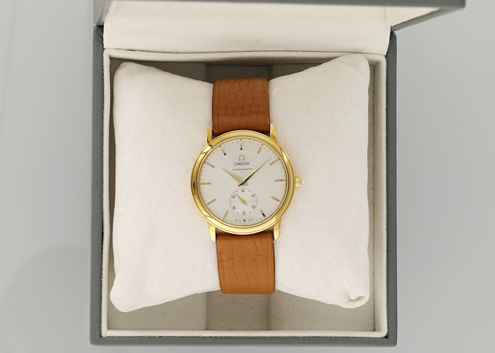 OM09111903X05_OMEGA.jpg