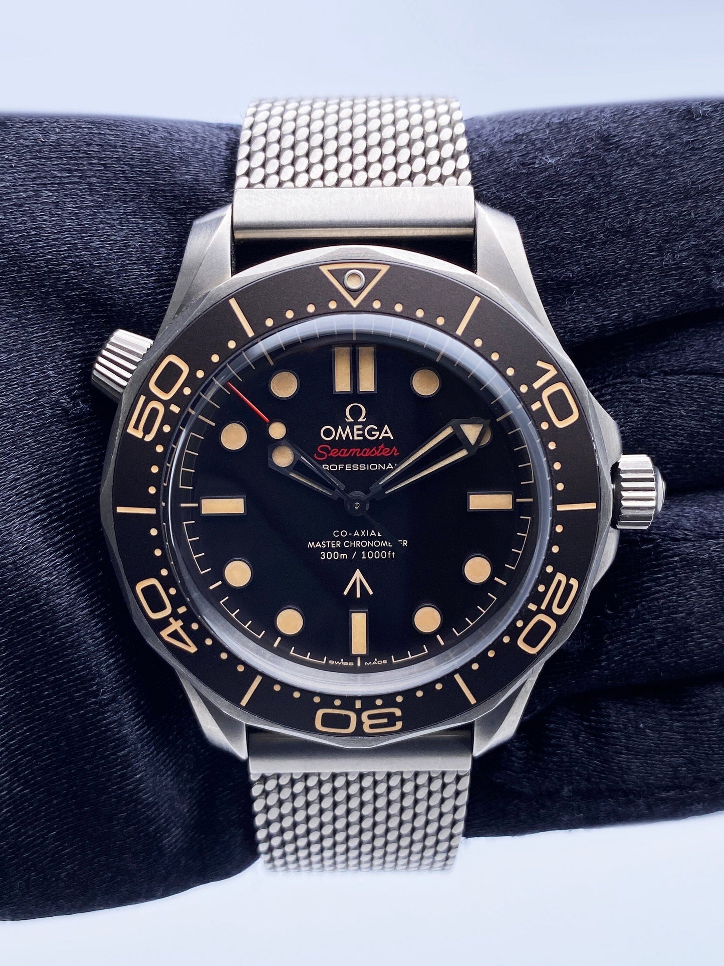 Omega Seamaster Diver 300 M Co-Axial ’007 Edition’ Mens Watch Box Papers - Watches