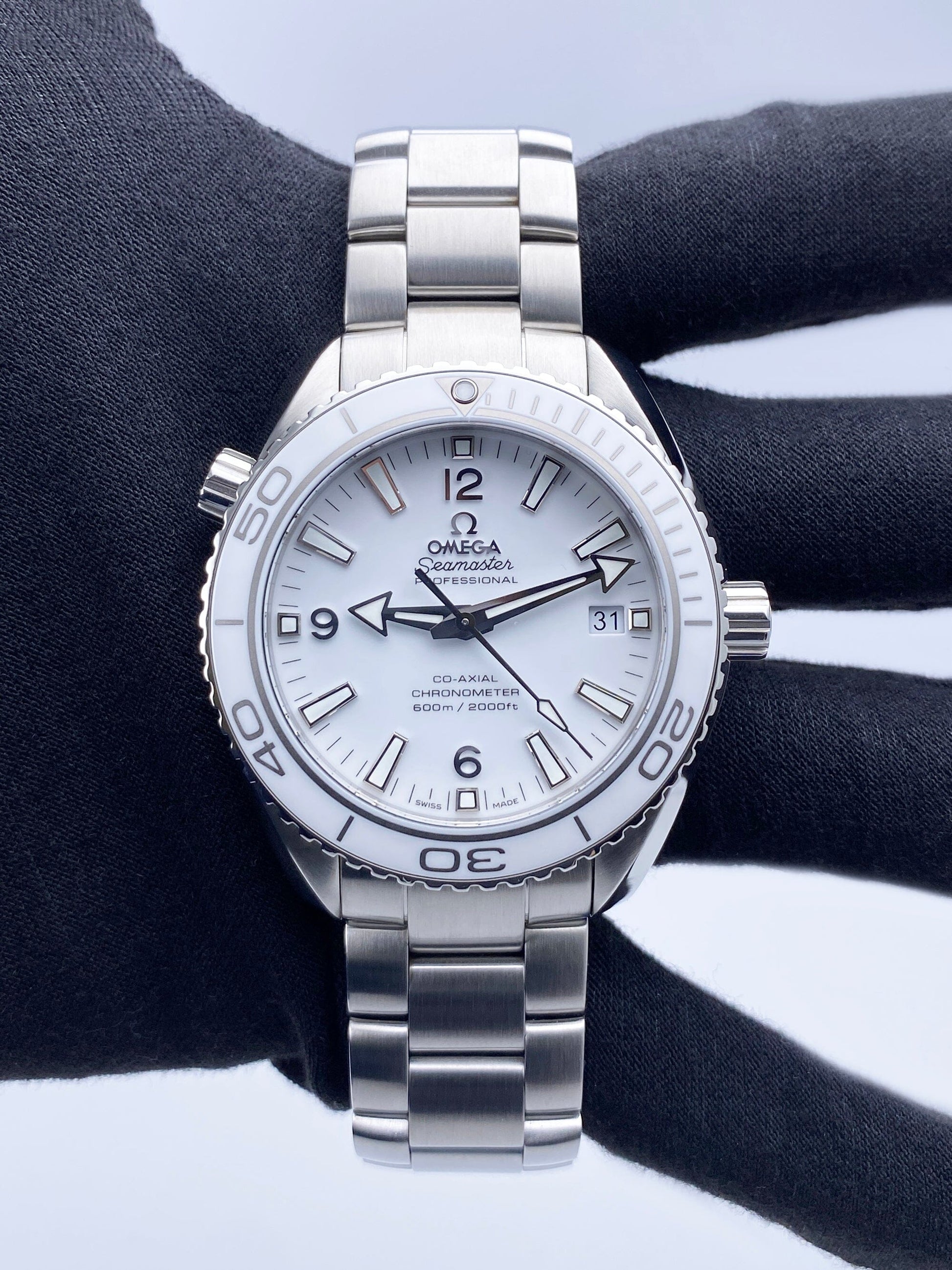 Omega Seamaster Planet Ocean 42MM Mens Watch Box Papers