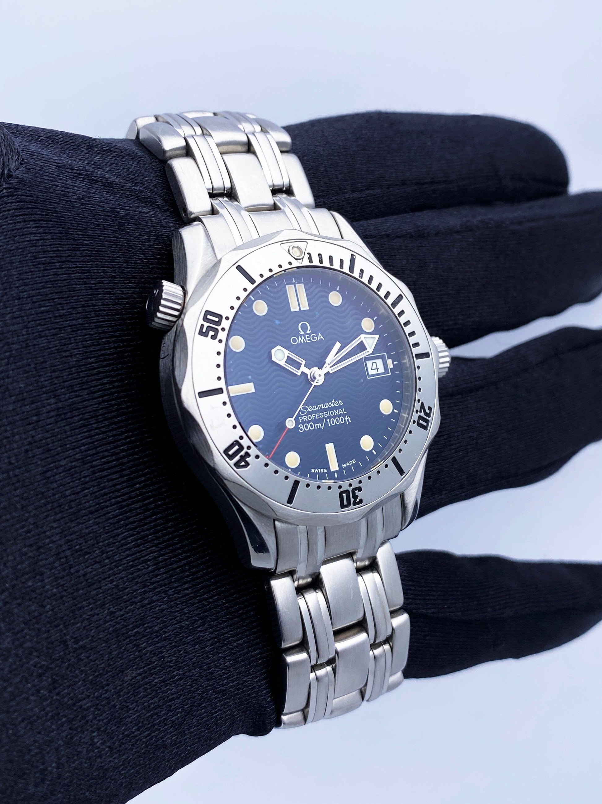 Omega Seamaster Professional 2562.80.00 Mens Watch - Wristwatch