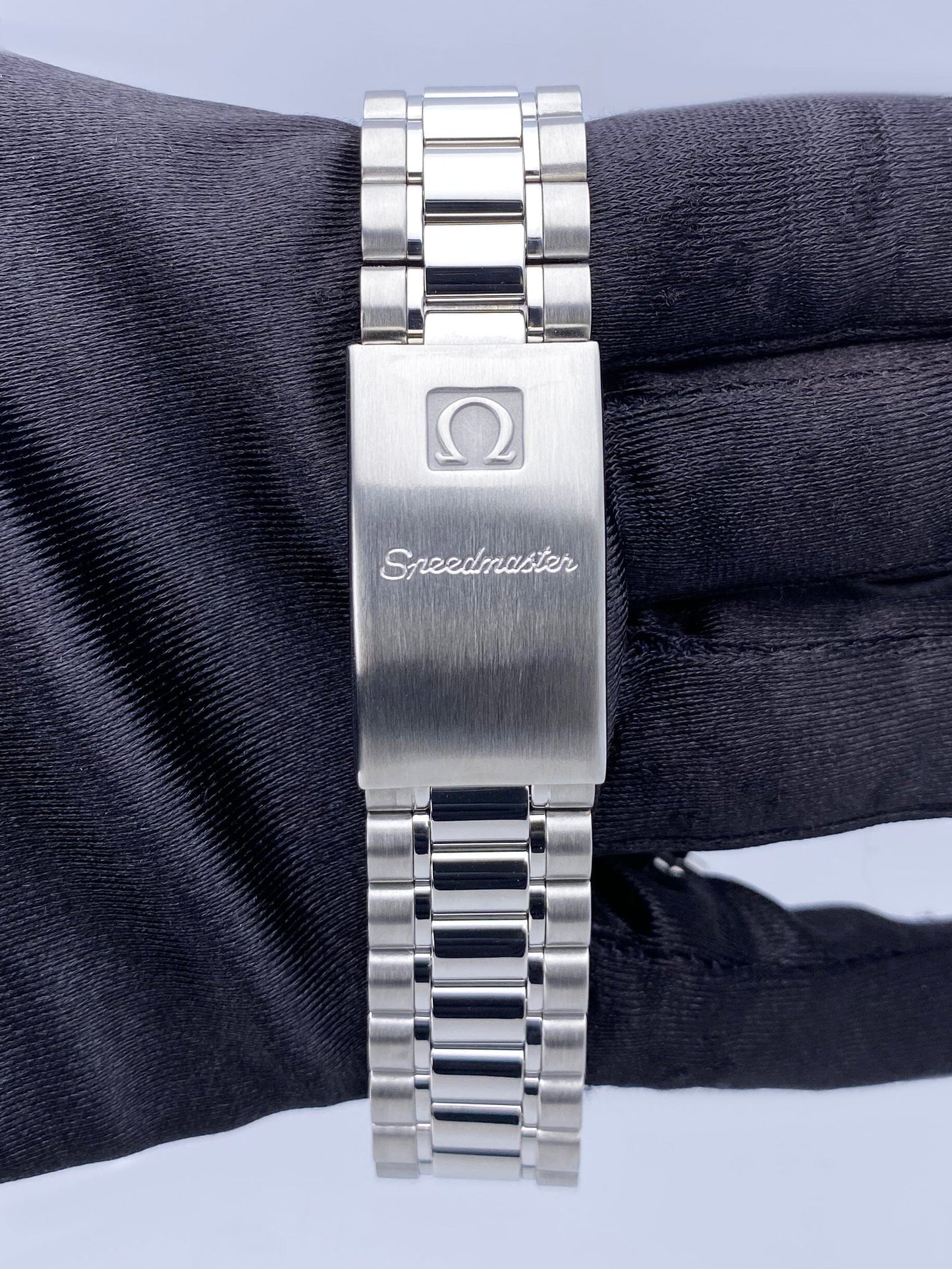 Omega Speedmaster 3510.50.00 Mens Watch - Virtual