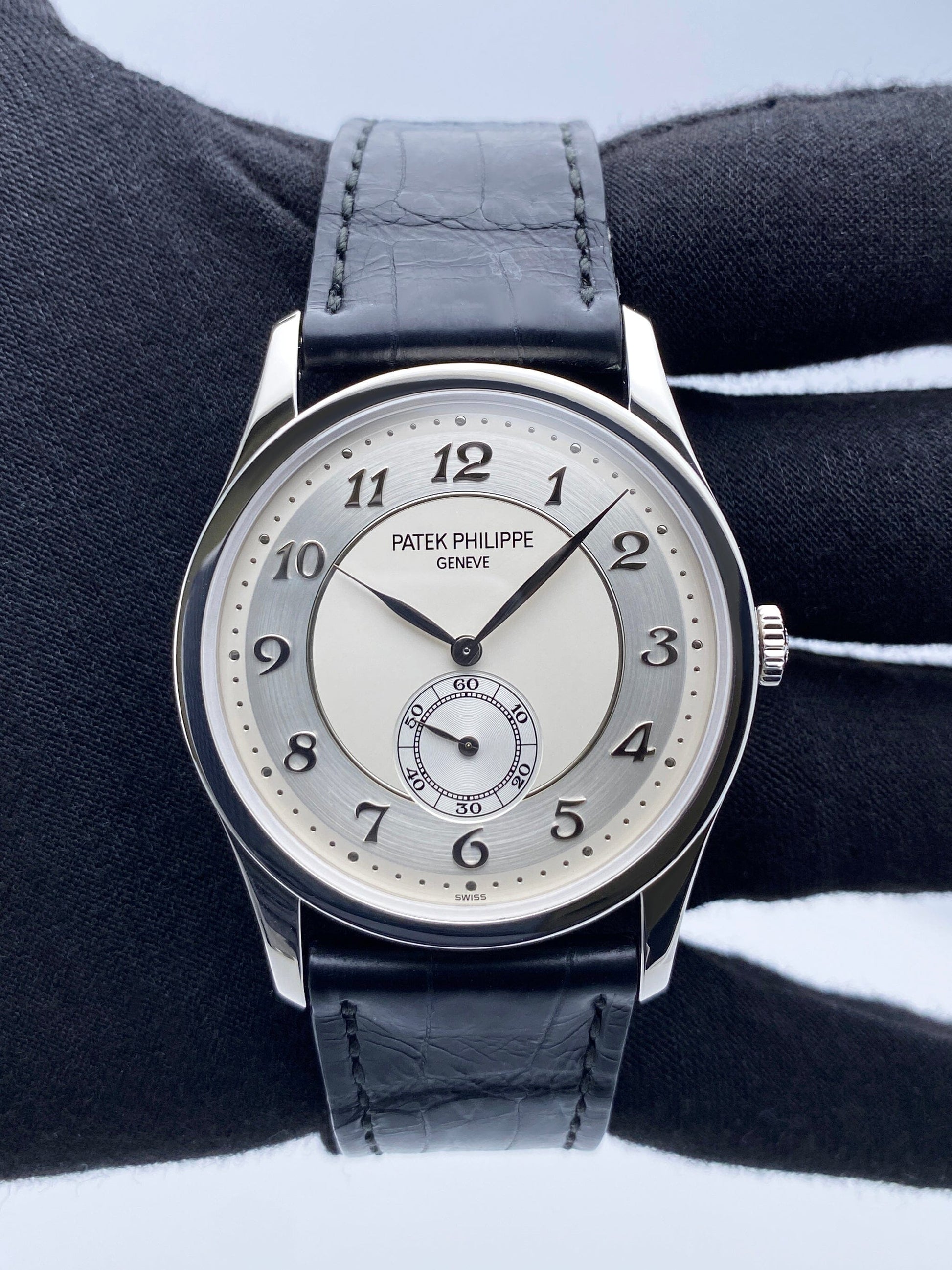 Patek Philippe 5196P-001 Silver Dial Platinum Mens Watch Box Papers - Watches