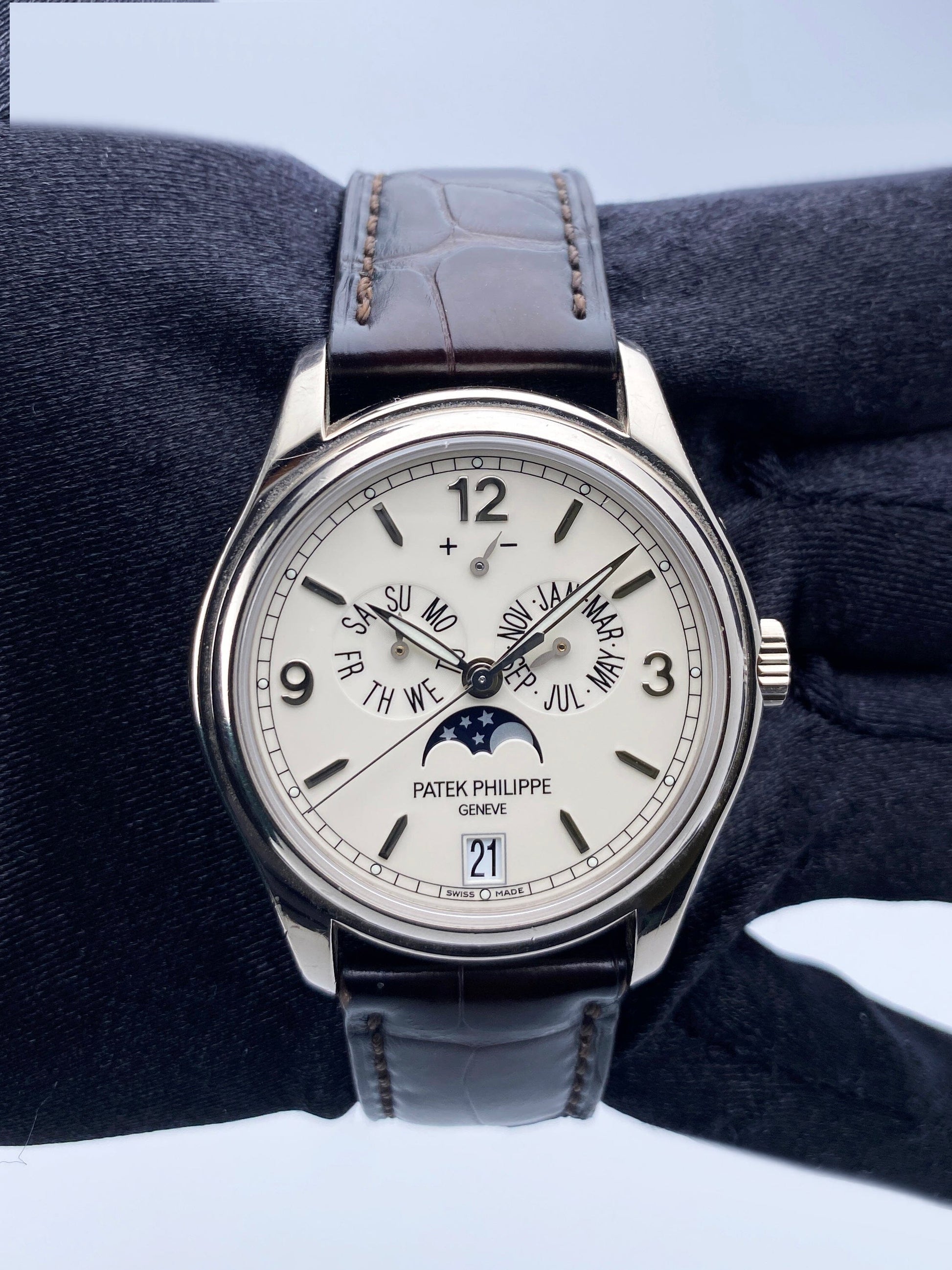 Patek Philippe Annual Calendar 5146G Cream Dial Mens Watch Box Papers - Watches