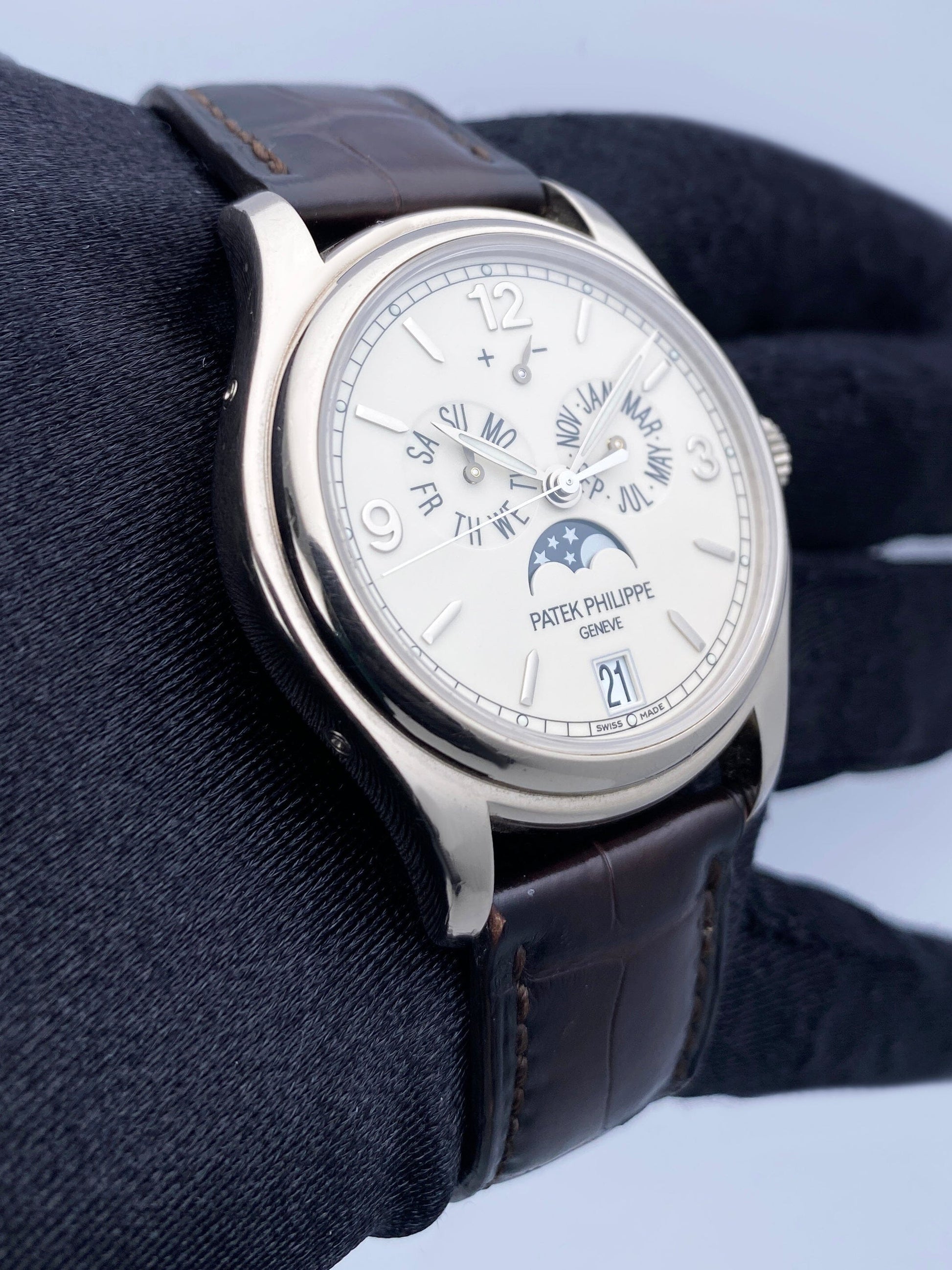 Patek Philippe Annual Calendar 5146G Cream Dial Mens Watch Box Papers - Watches