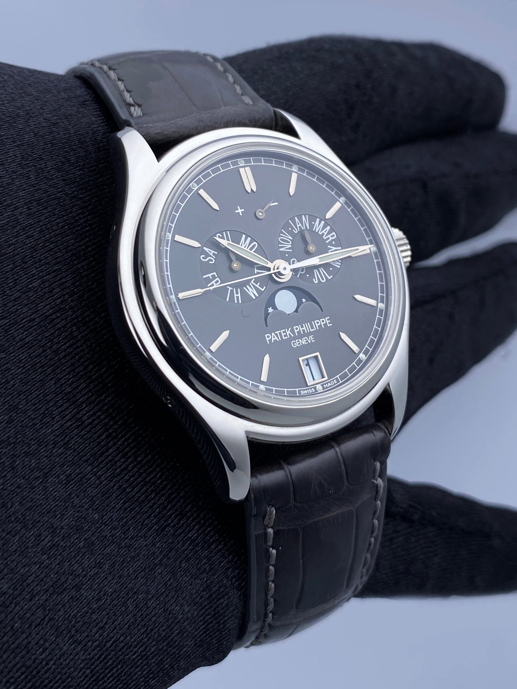 PATEK PHILIPPE ブラウン手袋 Mサイズ Patek Philippe Annual Calendar Moonphase – Analog:Shift