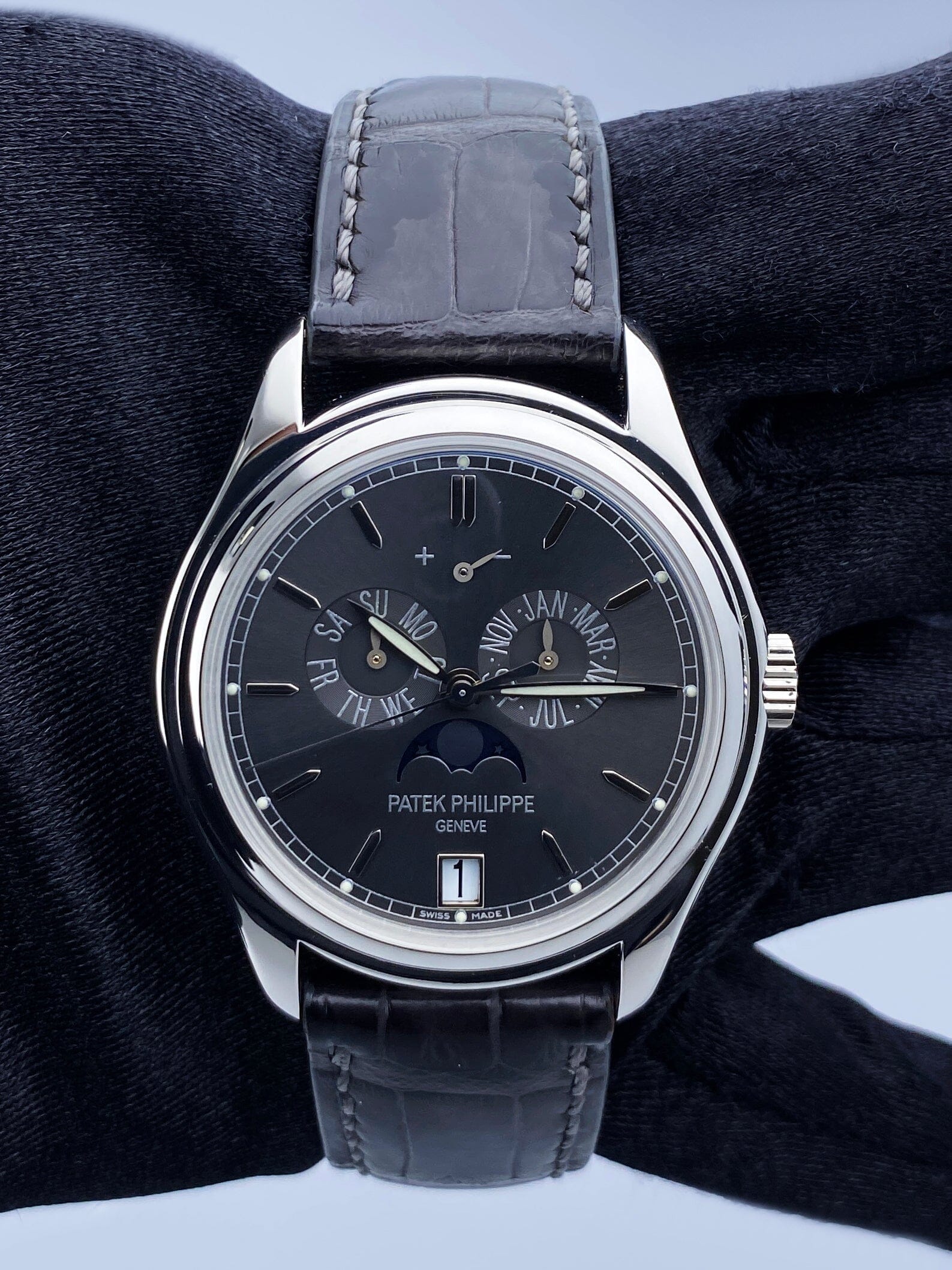 Patek Philippe Annual Calendar 5146P Mens Watch Box Papers - Watches