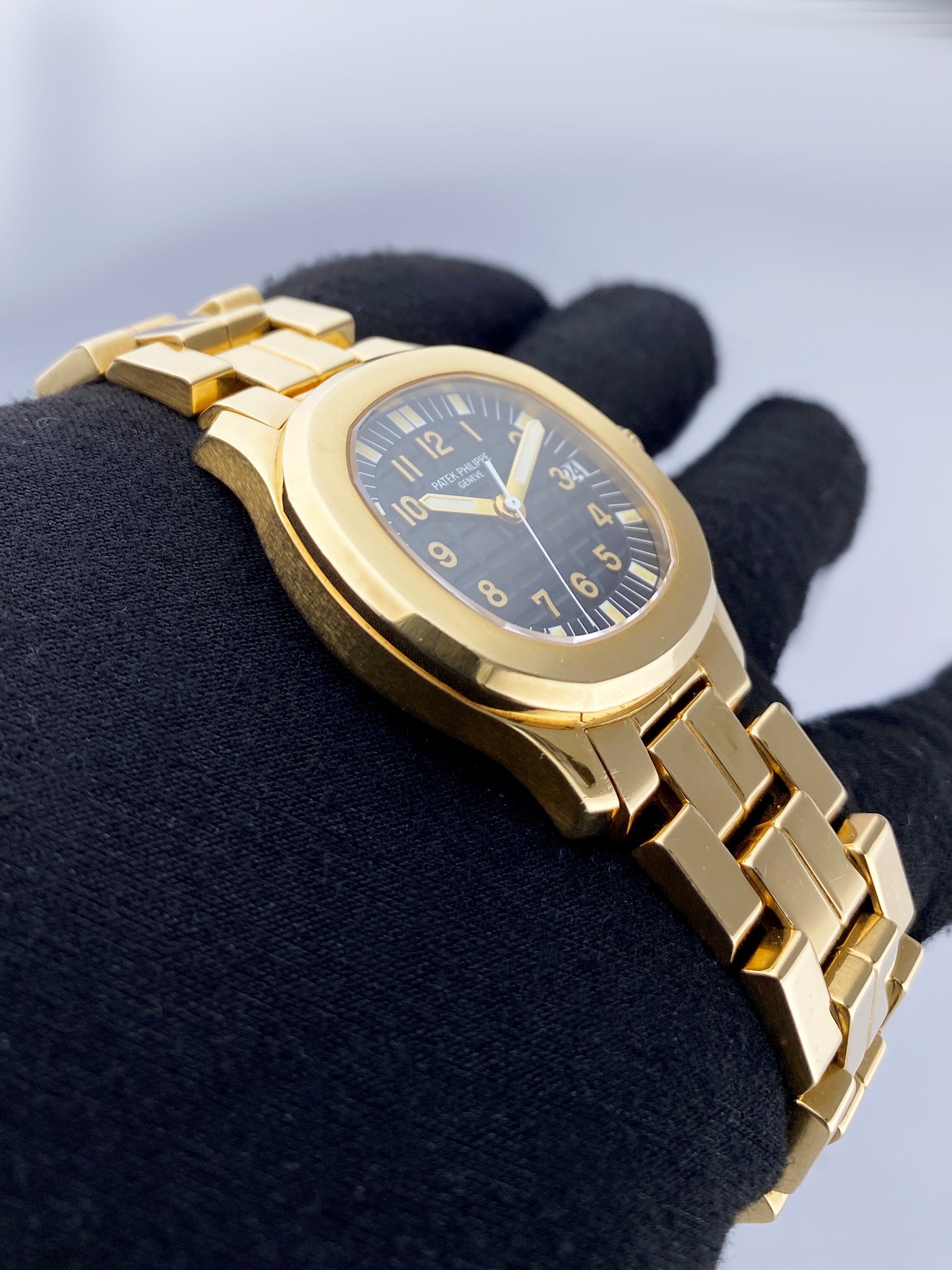 Patek Philippe Aquanaut 5066/1J Black Dial Mens Watch | – Phigora