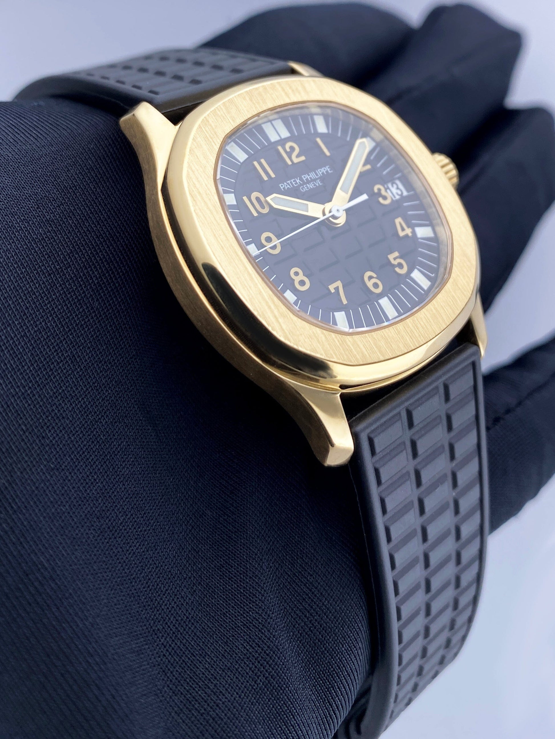 Patek Philippe Aquanaut 5066J Black Dial Mens Watch Box Papers - Watches