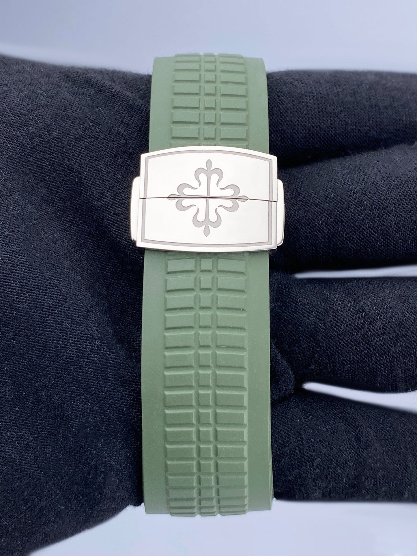 Patek Philippe Aquanaut 5168G-010 Green Dial Mens Watch Box Papers - Watches