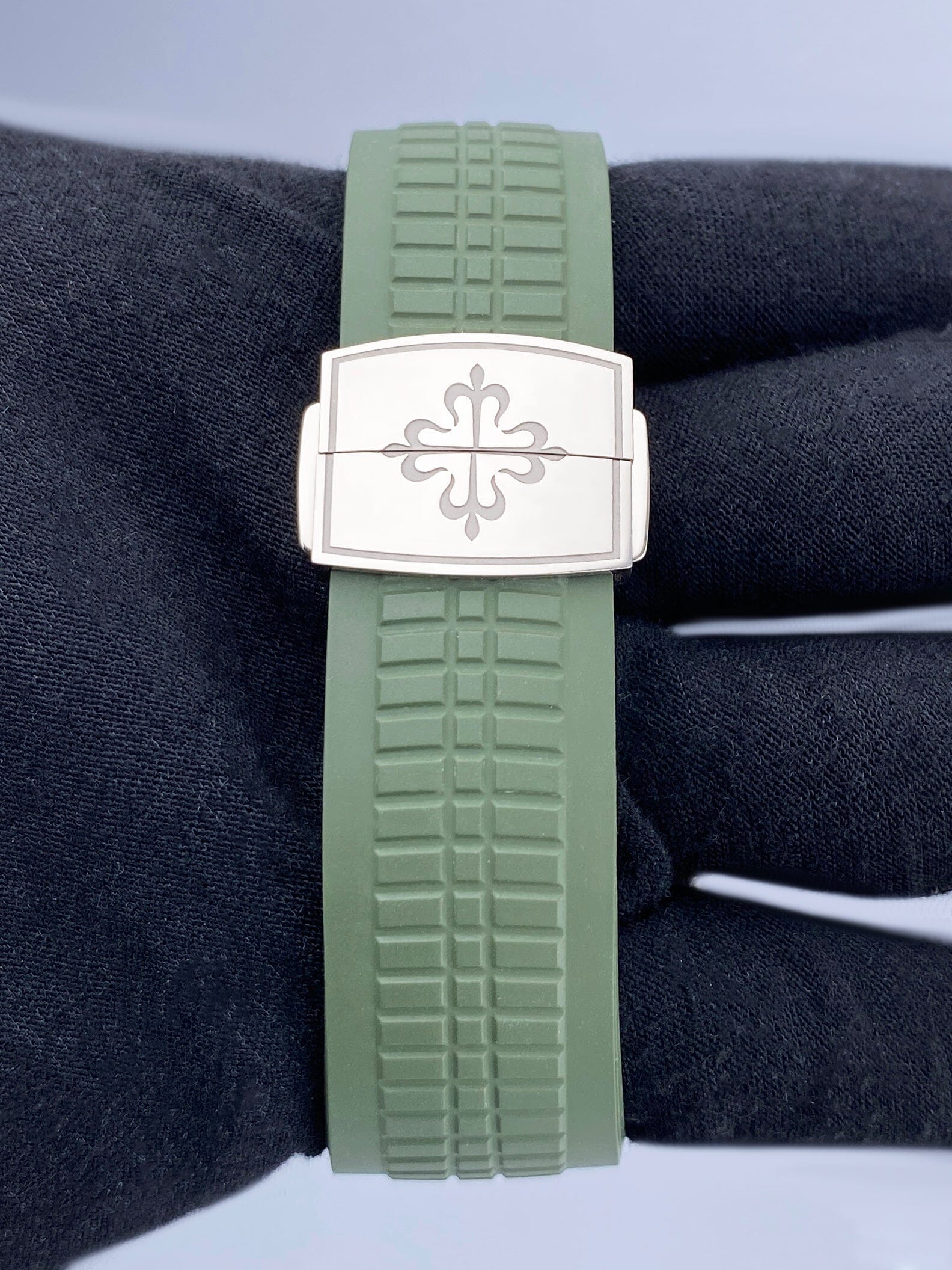 Patek Philippe Aquanaut 5168G-010 Green Dial Mens Watch Box Papers - Watches