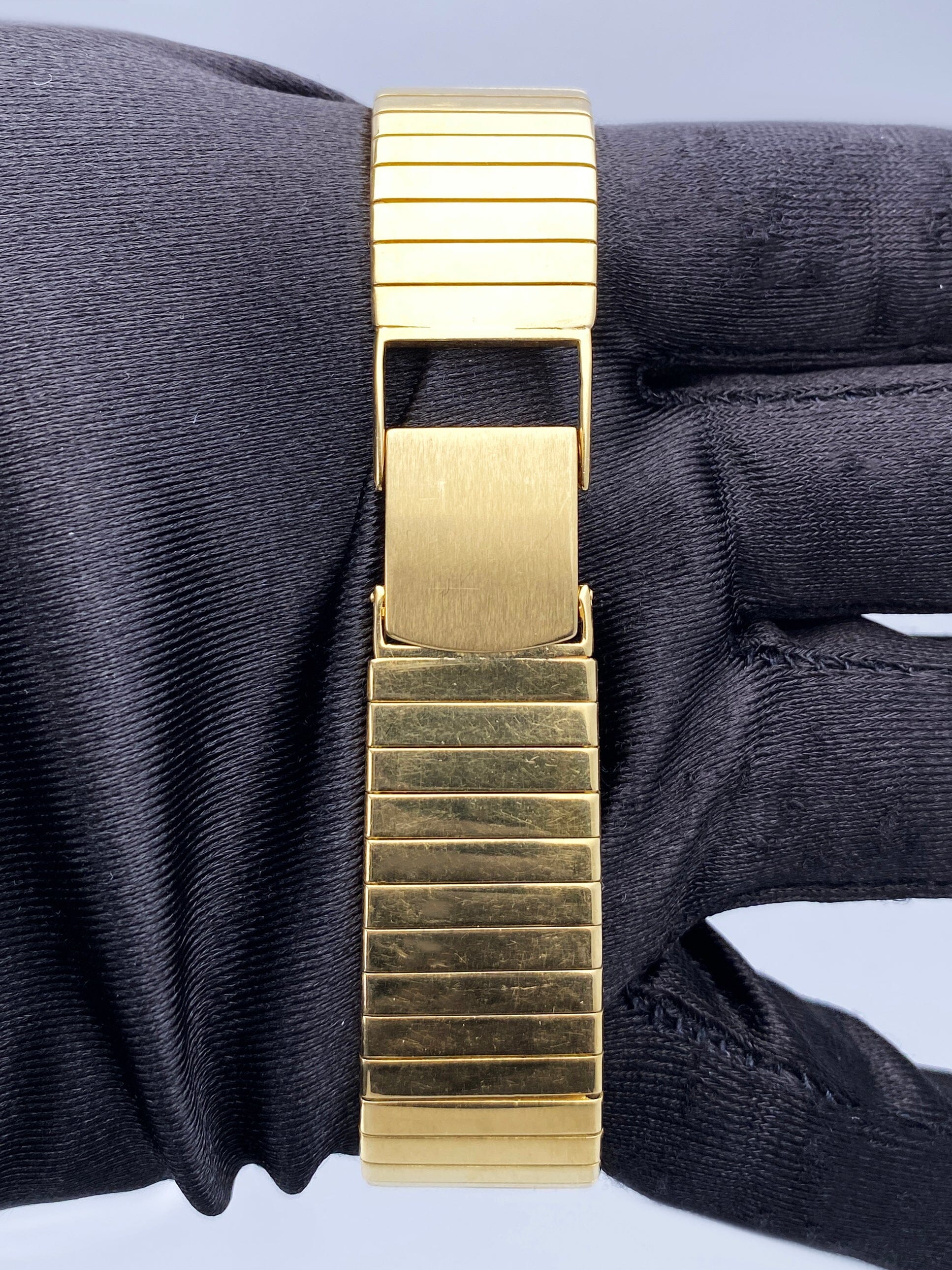 Patek Philippe Calatrava 2508 18K Yellow Gold Mens Watch