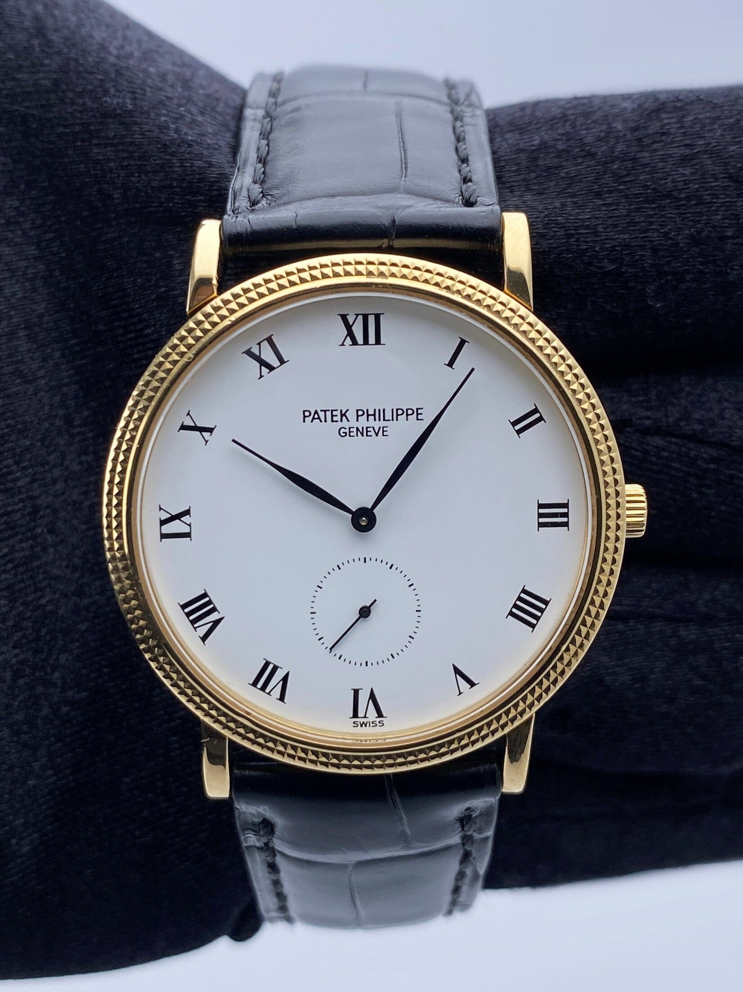 Patek Philippe Calatrava 3919J Mens Watch Box Papers