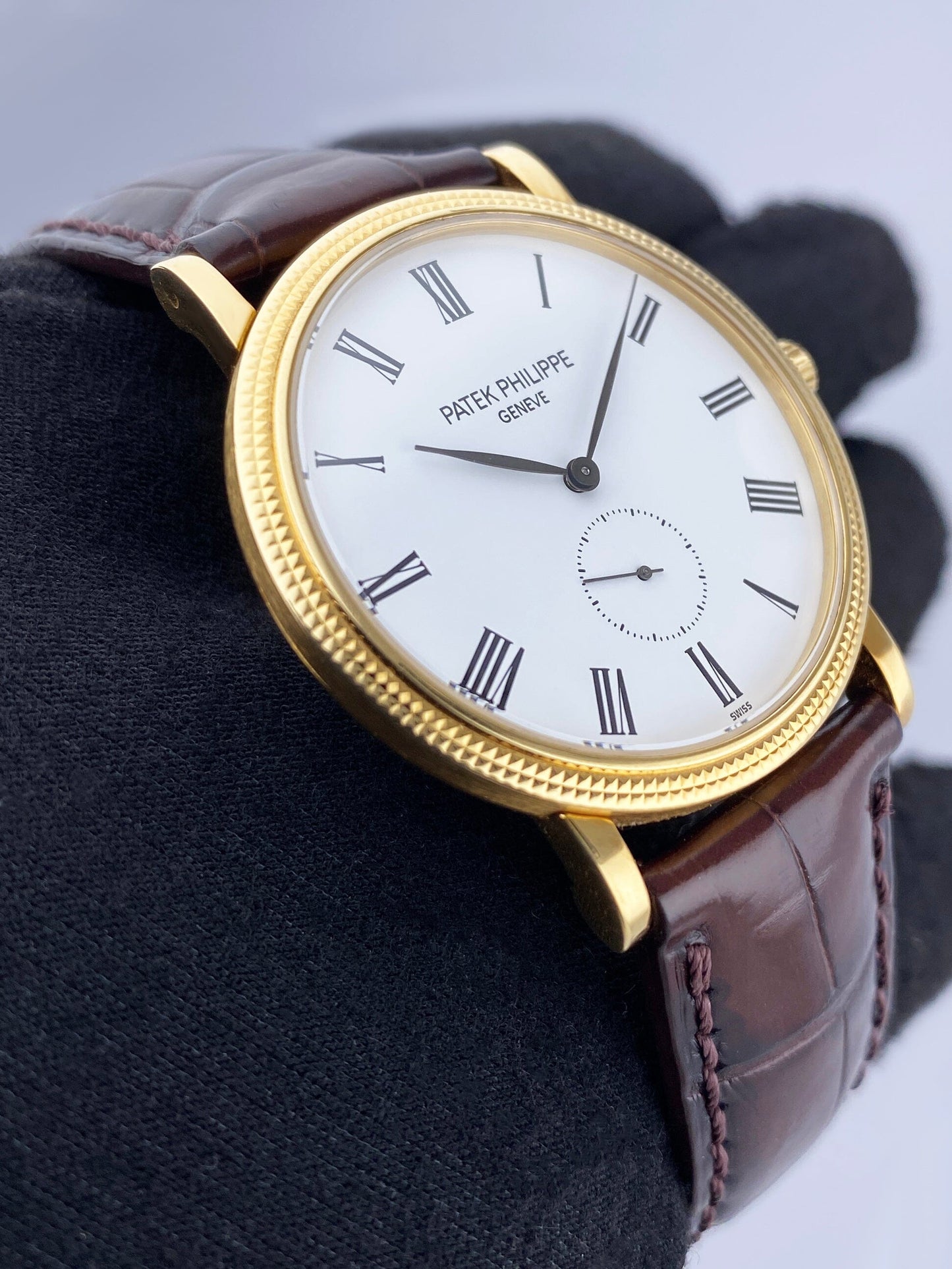 Patek Philippe Calatrava 5119J 18K Yellow Gold Mens Watch With Papers - Watches