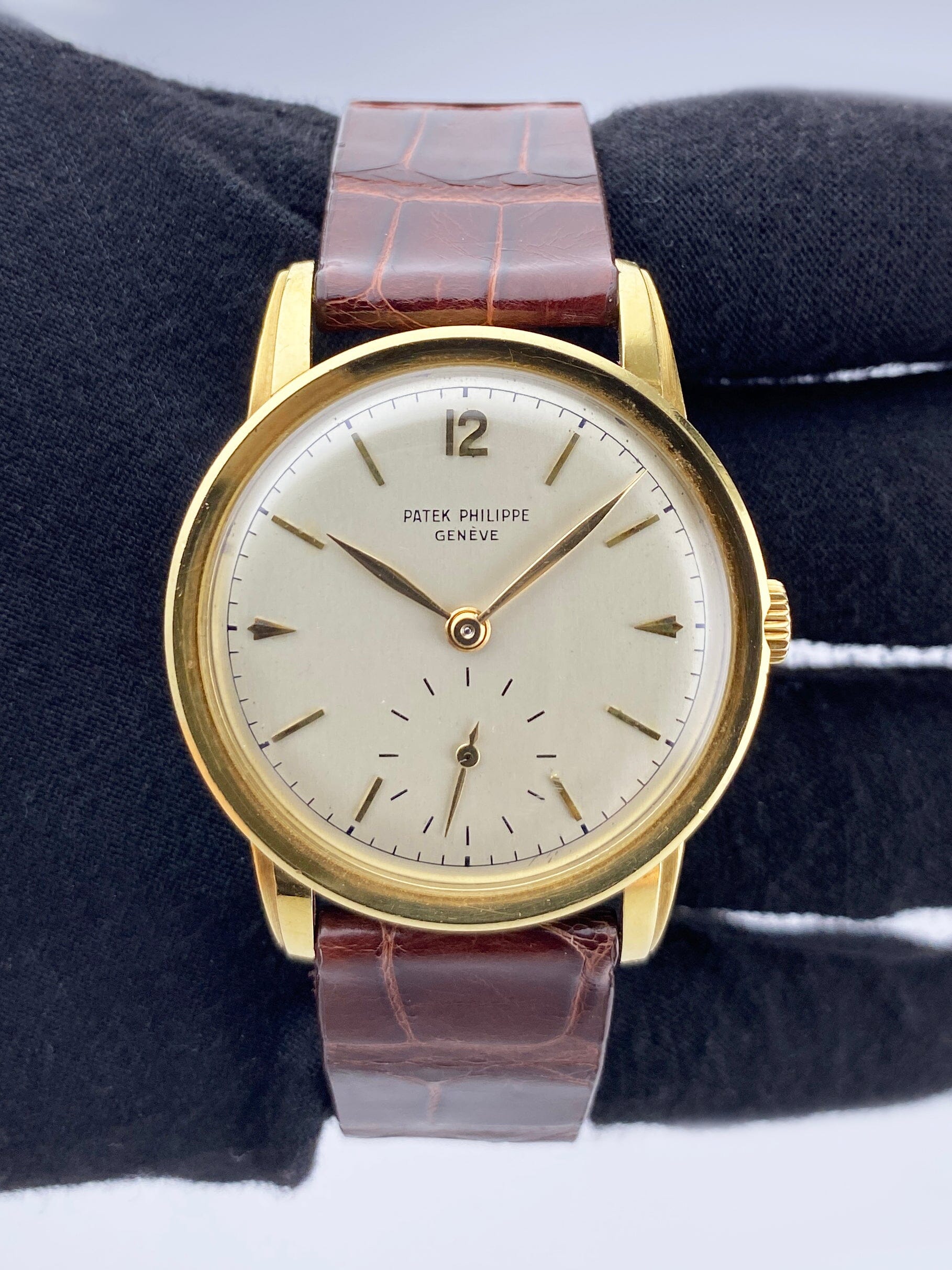 Patek Philippe Calatrava 5120J 18K Yellow Gold Mens Watch - Watches