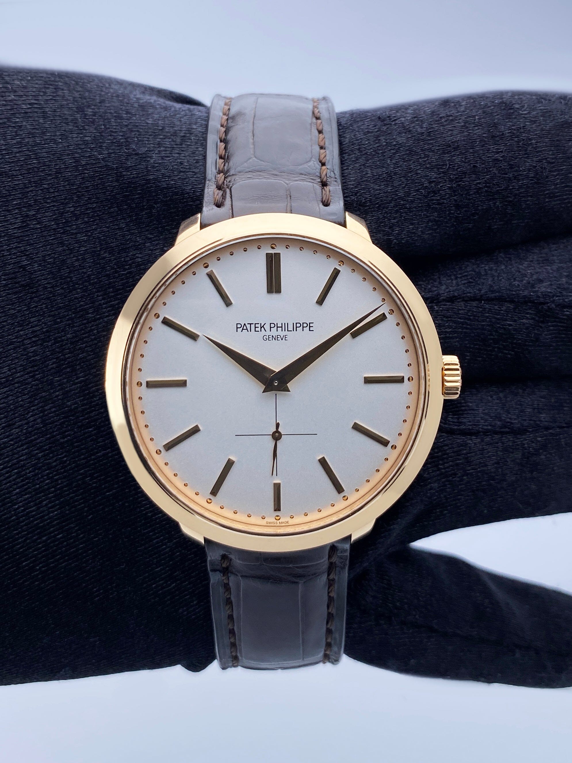 Patek Philippe Calatrava 5123R 18K Rose Gold Mens Watch With