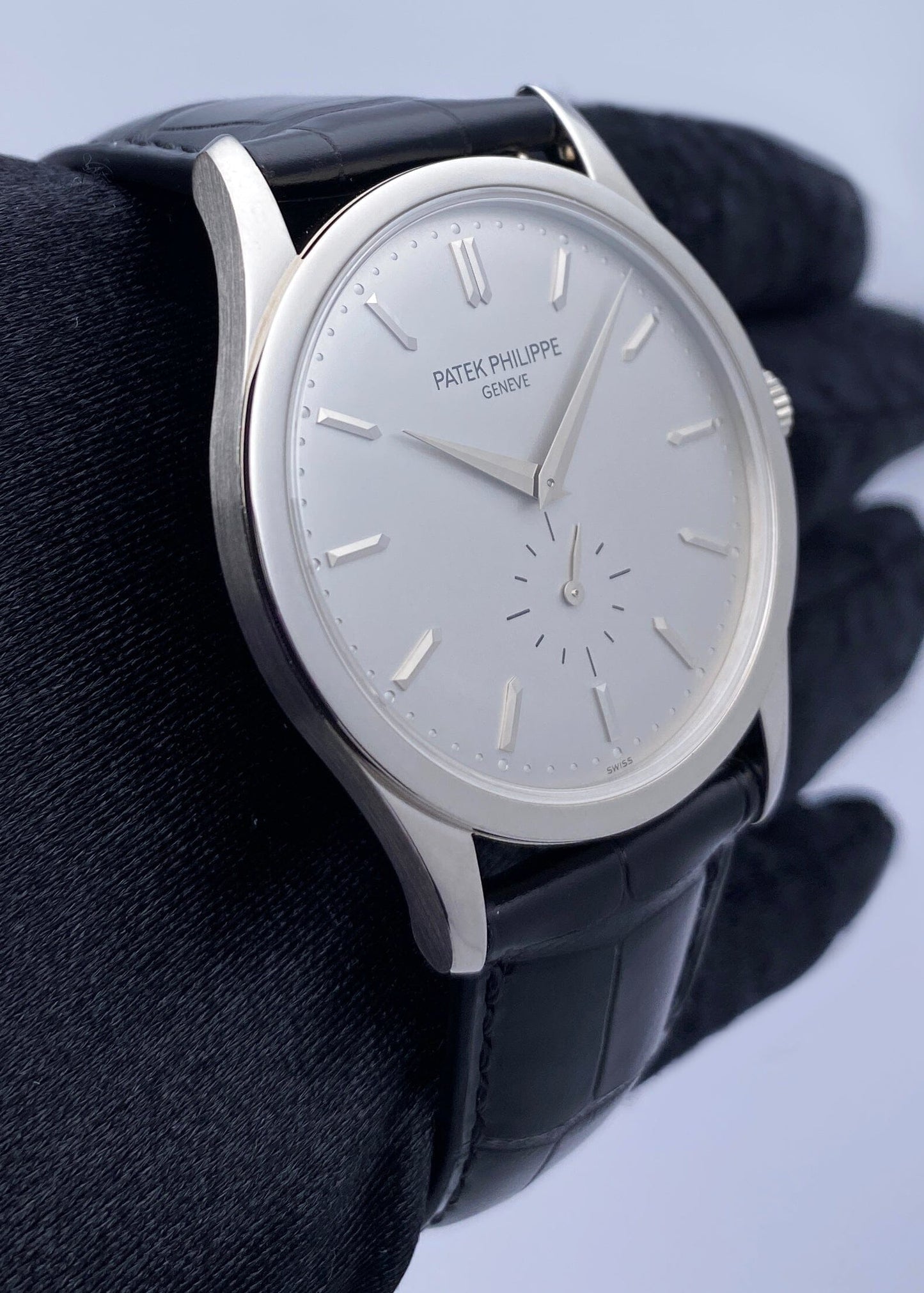 Patek Philippe Calatrava 5196G 18K White Gold Mens Watch - Wristwatch