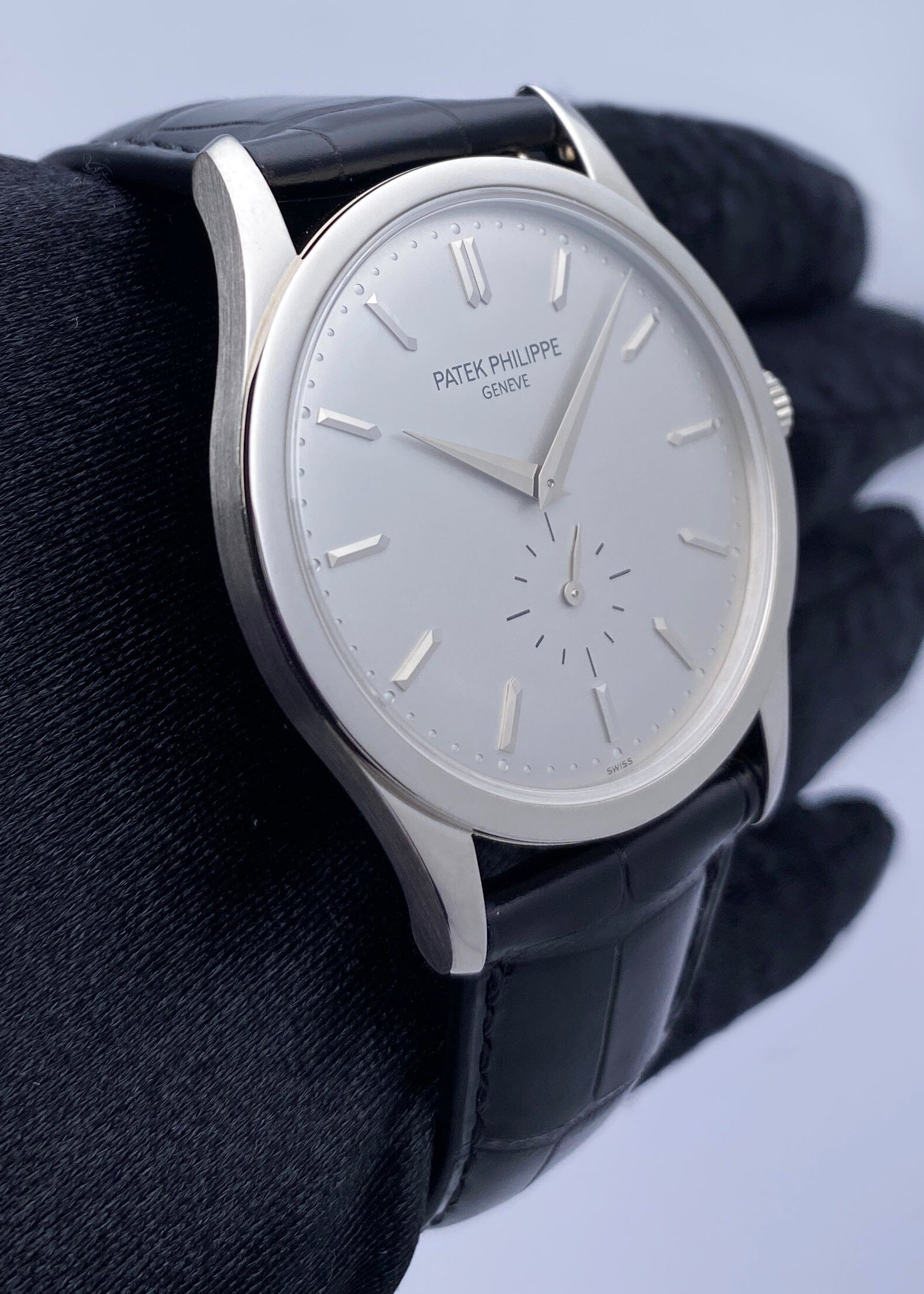 Patek Philippe Calatrava 5196G 18K White Gold Mens Watch - Wristwatch