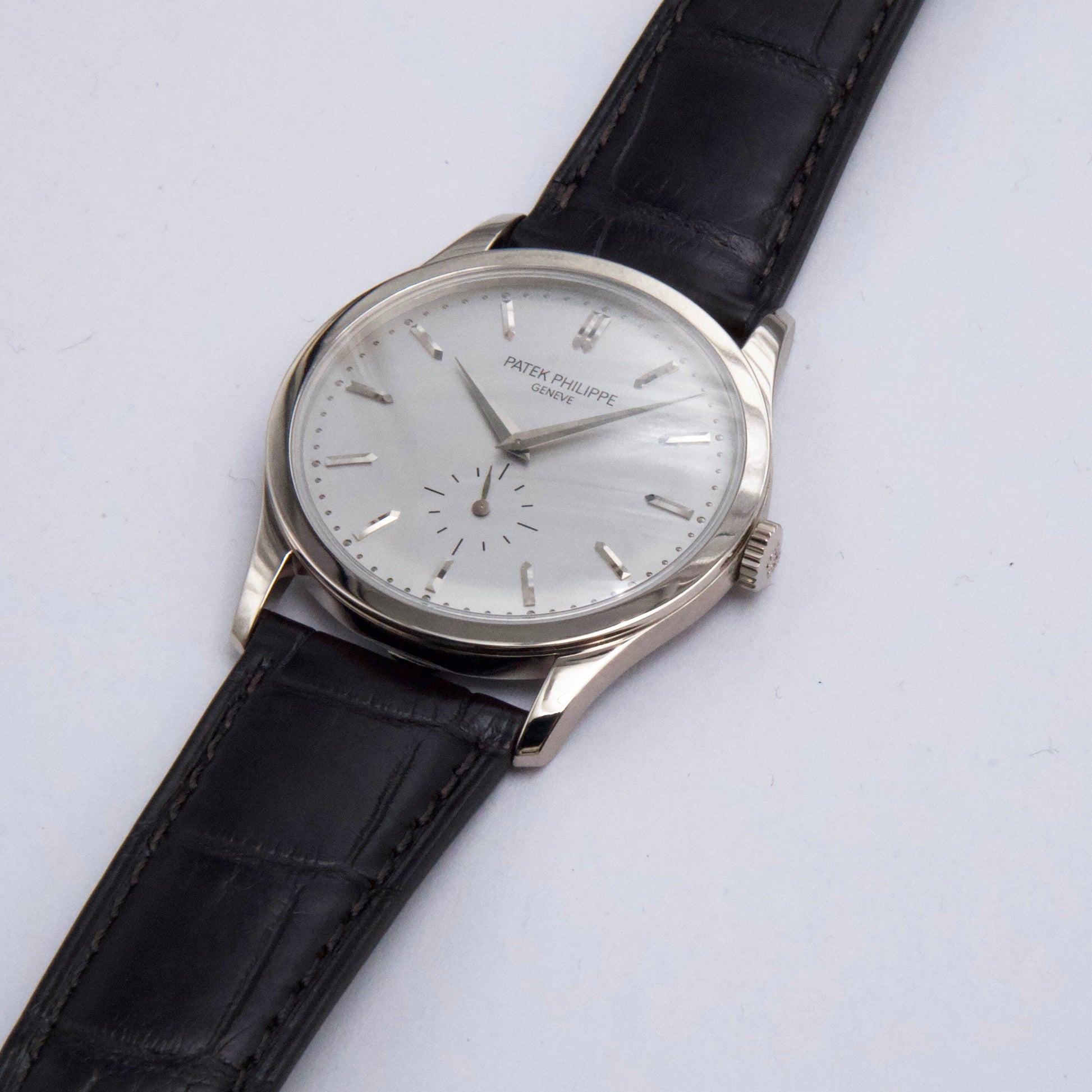 Patek Philippe Calatrava 5196G 18K White Gold Mens Watch - Wristwatch