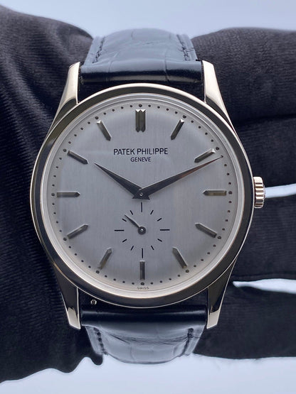 Patek Philippe Calatrava 5196G 18K White Gold Mens Watch Box Papers - Watches
