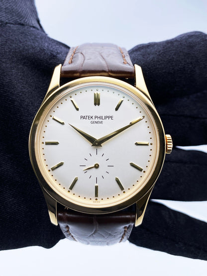 Patek Philippe Calatrava 5196J 18K Yellow Gold Mens Watch