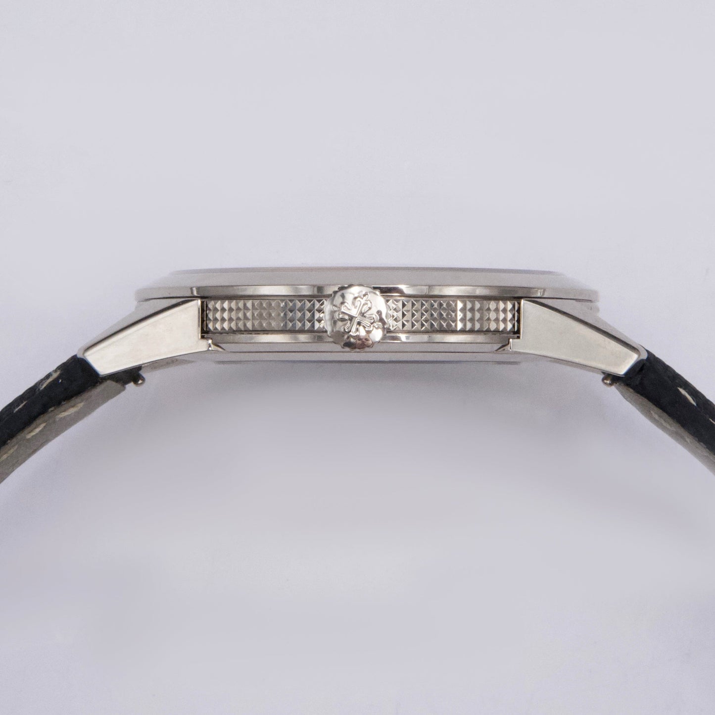 Patek Philippe Calatrava 5226G-001 Mens Watch Box Papers - Watches