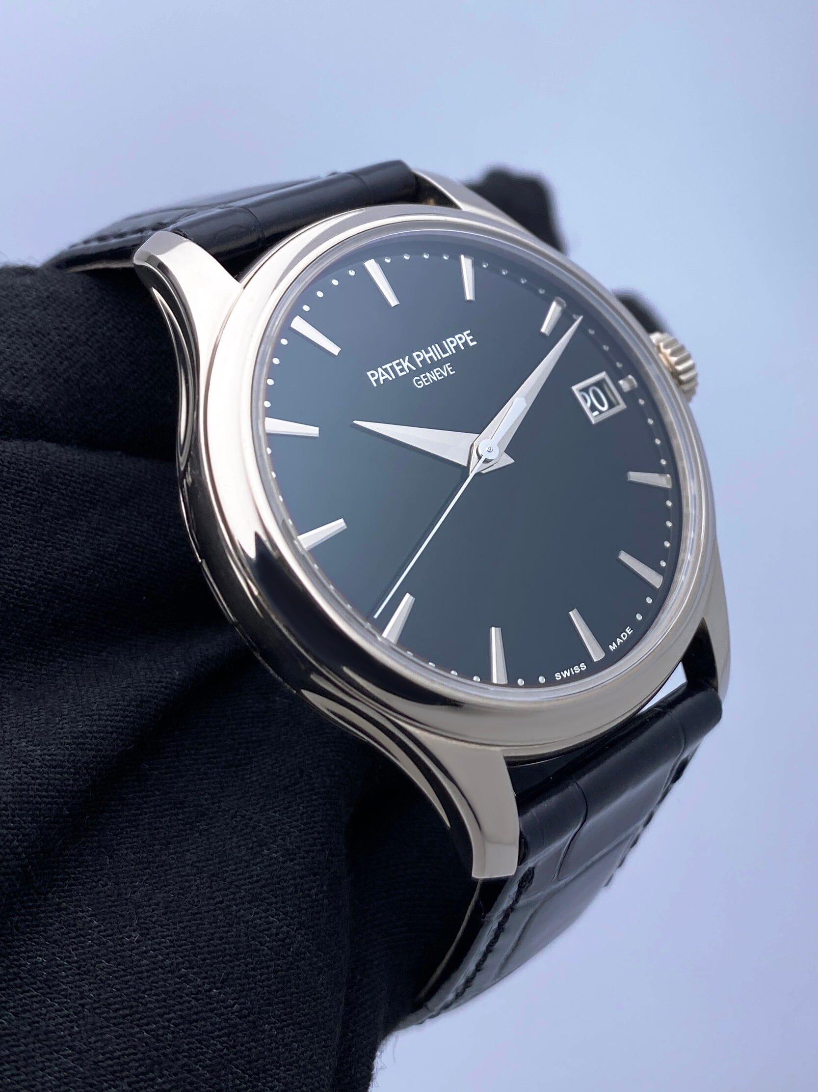 Patek Philippe Calatrava 5227G Black Dial Mens Watch Box Papers - Watches