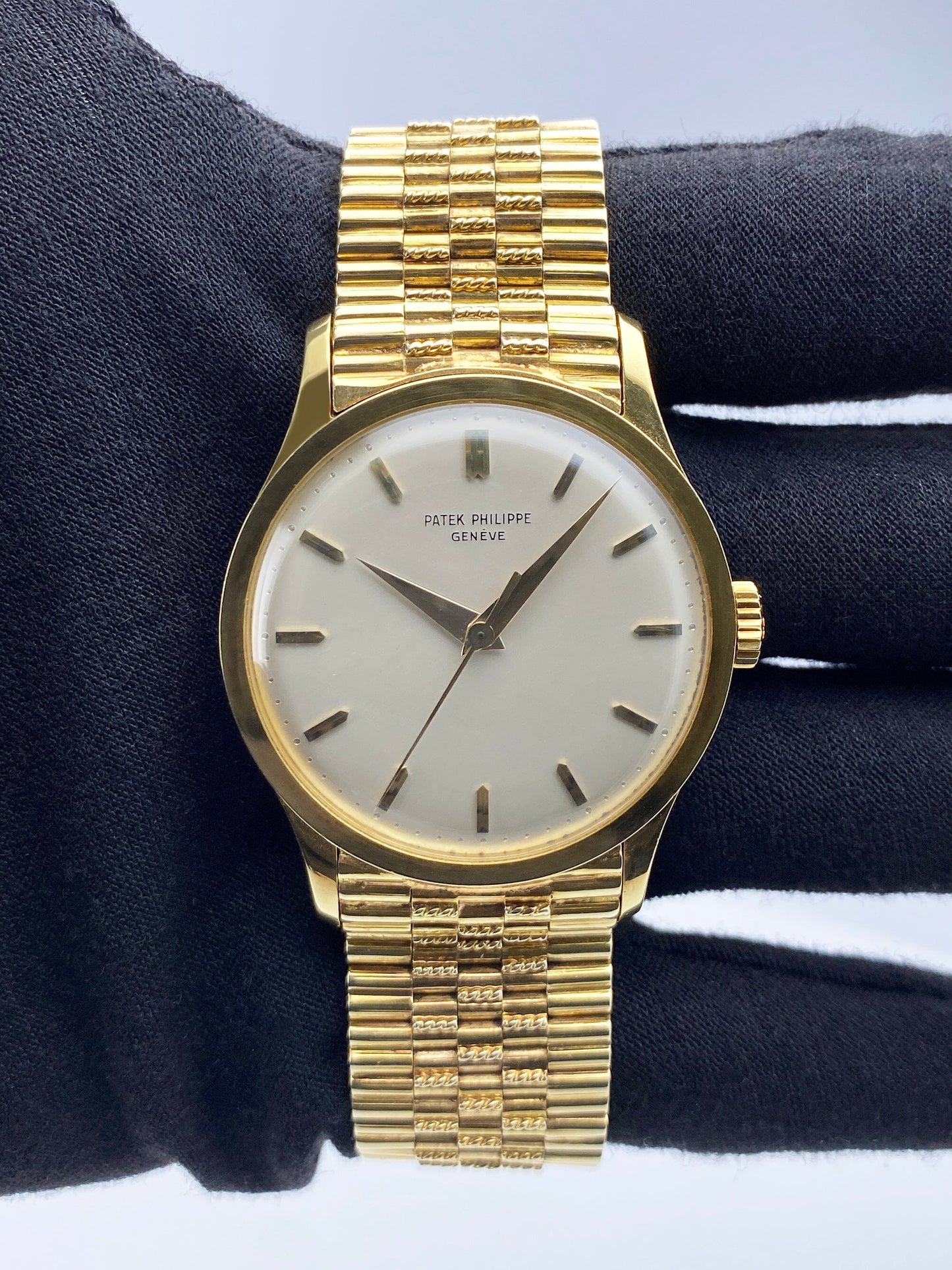 Patek Philippe Calatrava 570J 18K Yellow Gold Mens Watch - Watches