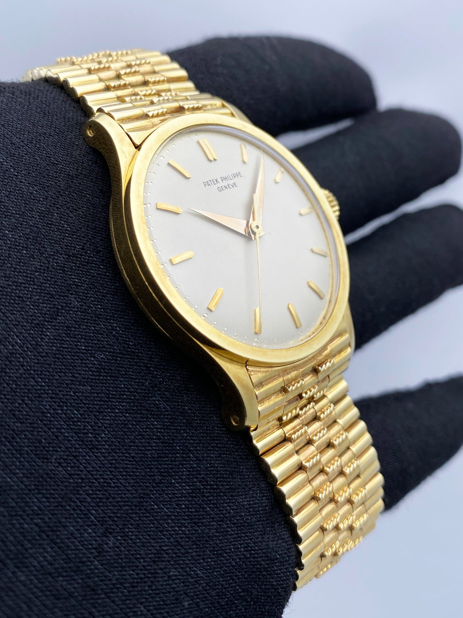 Patek Philippe Calatrava 570J 18K Yellow Gold Mens Watch - Watches