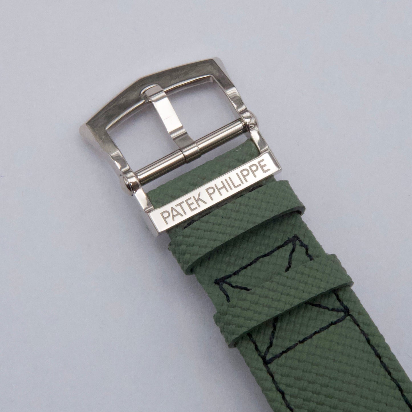Patek Philippe Calatrava Pilot Travel Time 5524G Ivory Dial Mens Watch Box Papers - Watches