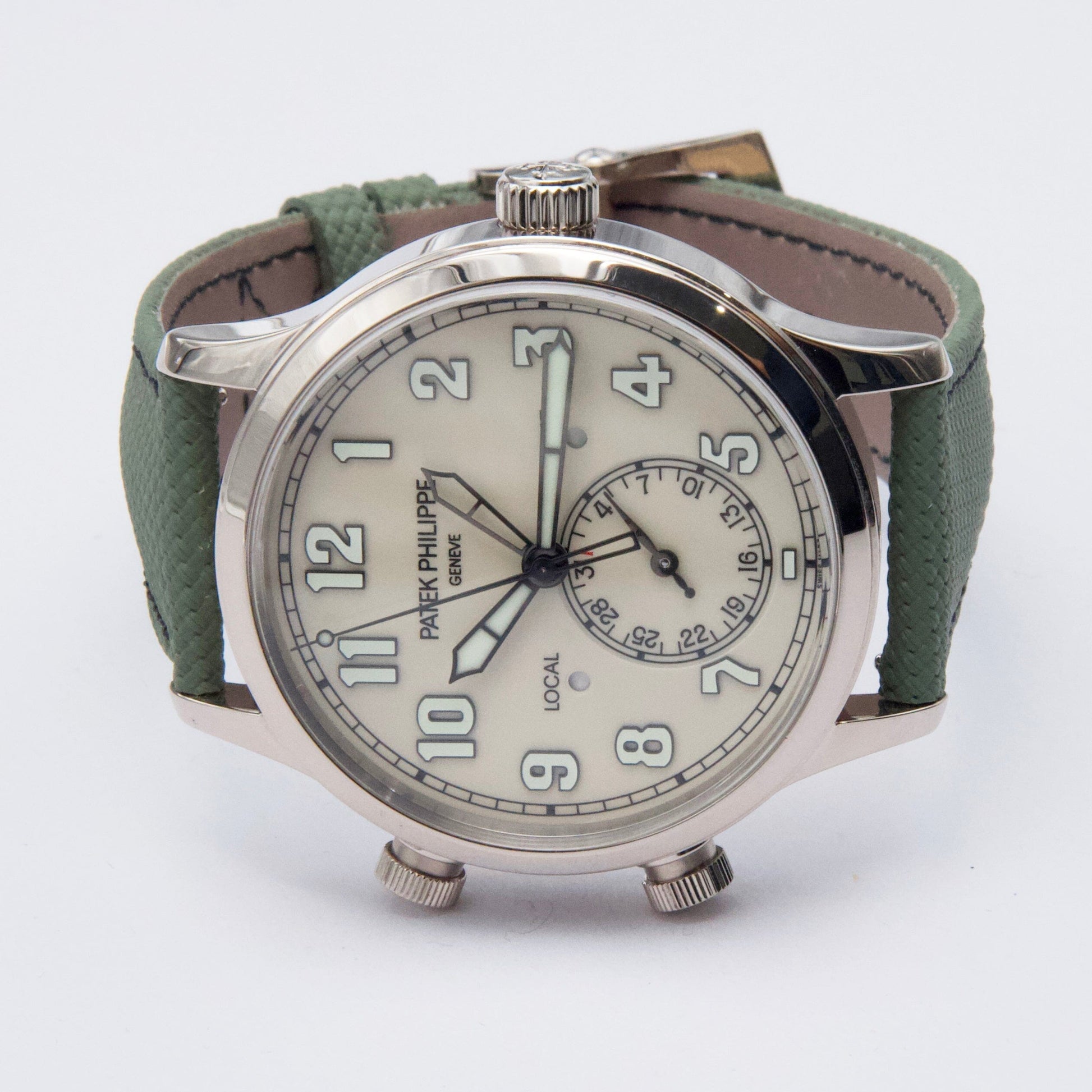Patek Philippe Calatrava Pilot Travel Time 5524G Ivory Dial Mens Watch Box Papers - Watches