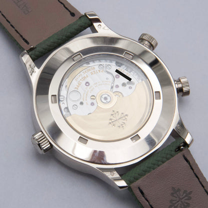 Patek Philippe Calatrava Pilot Travel Time 5524G Ivory Dial Mens Watch Box Papers - Watches