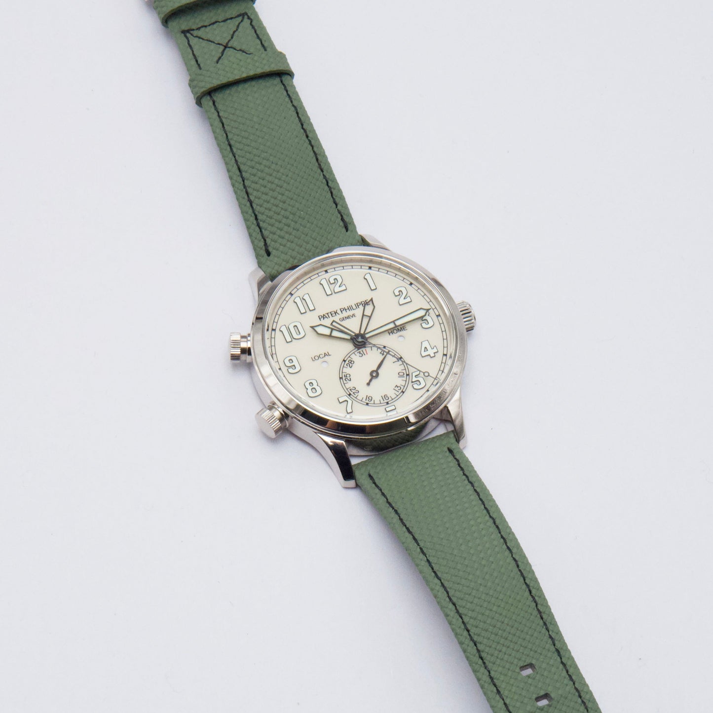 Patek Philippe Calatrava Pilot Travel Time 5524G Ivory Dial Mens Watch Box Papers - Watches