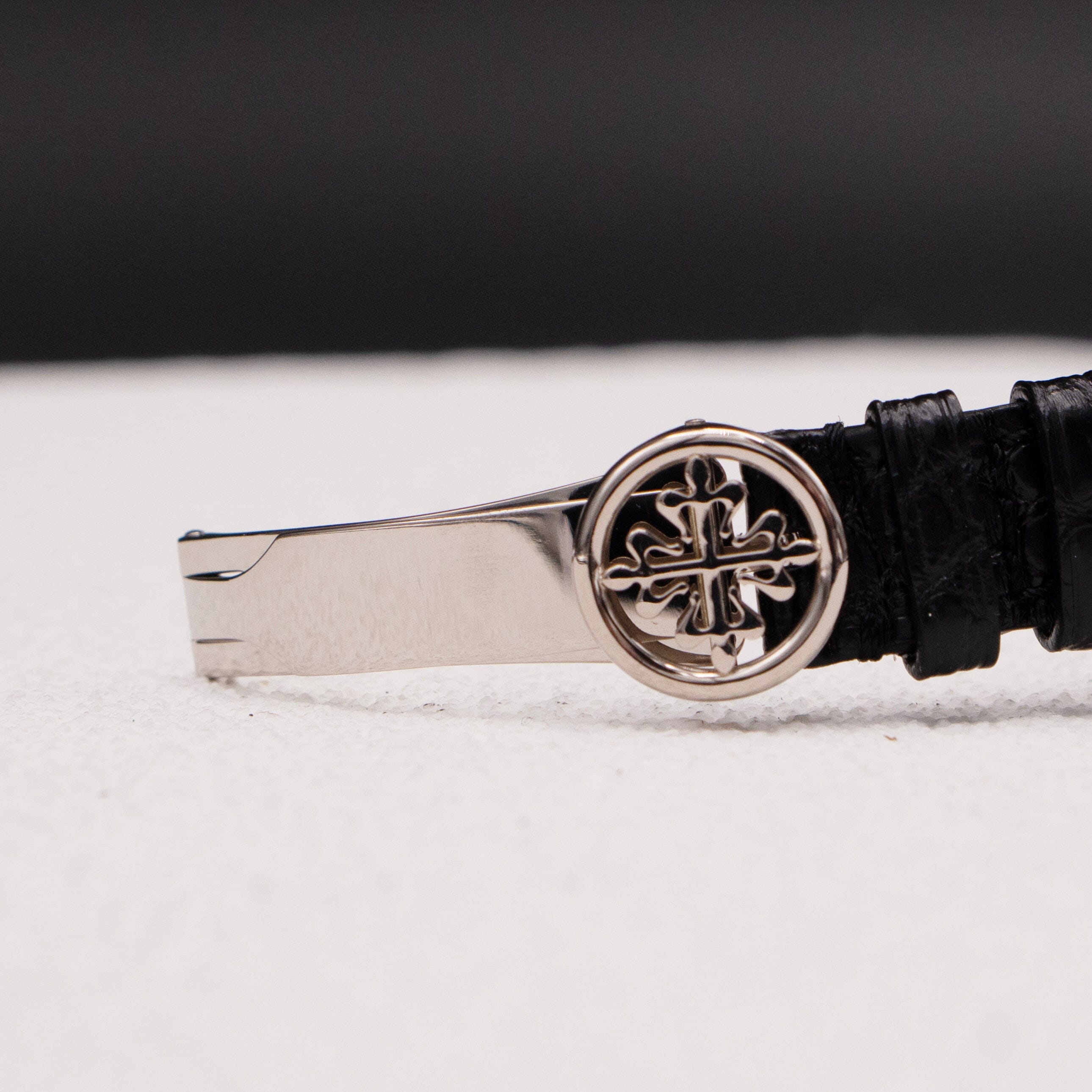 Patek Philippe Calatrava Travel Time 5134G 18K White Gold – Phigora