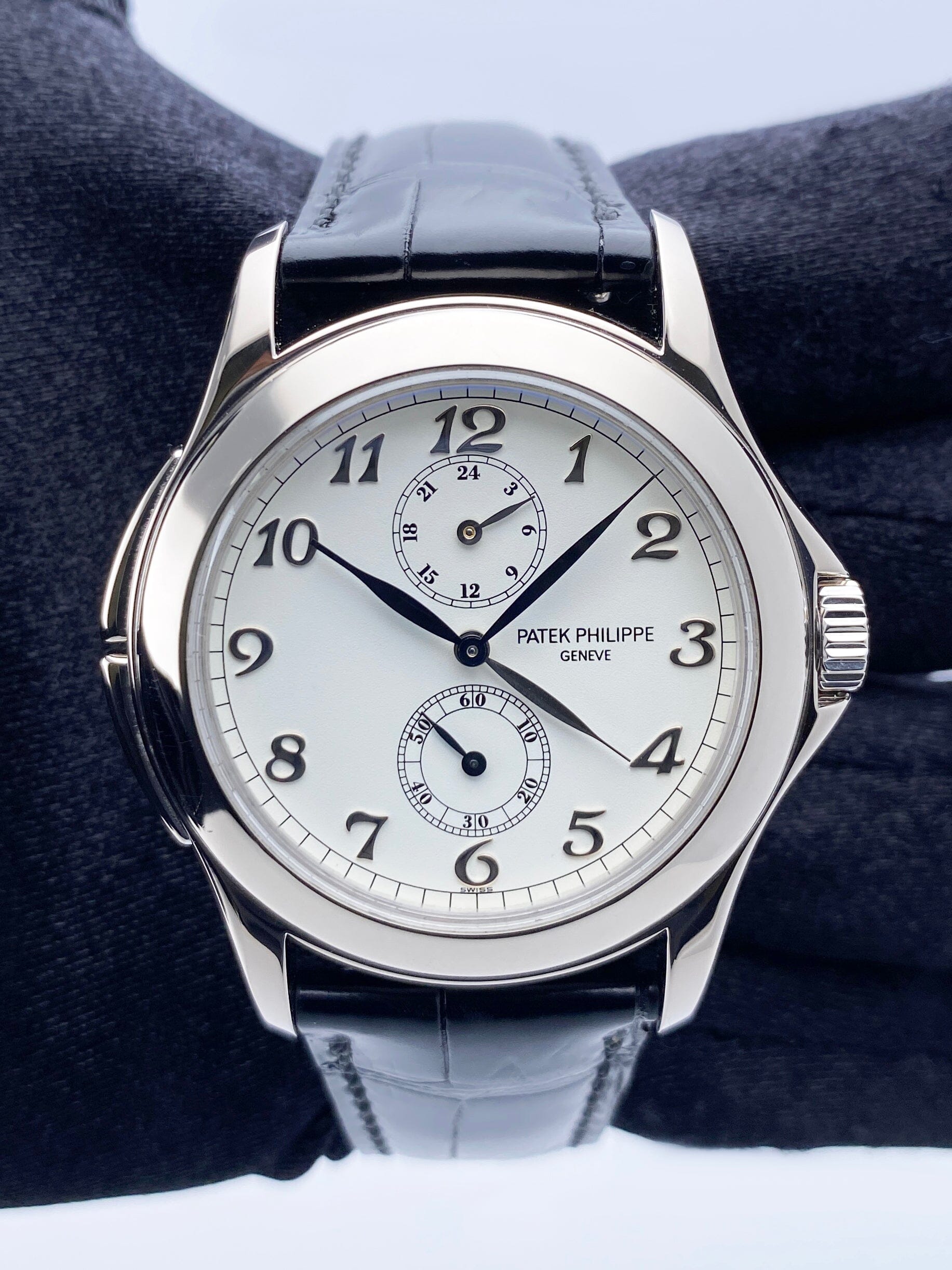 Patek Philippe Calatrava Travel Time 5134G Mens Watch Box Papers - Watches