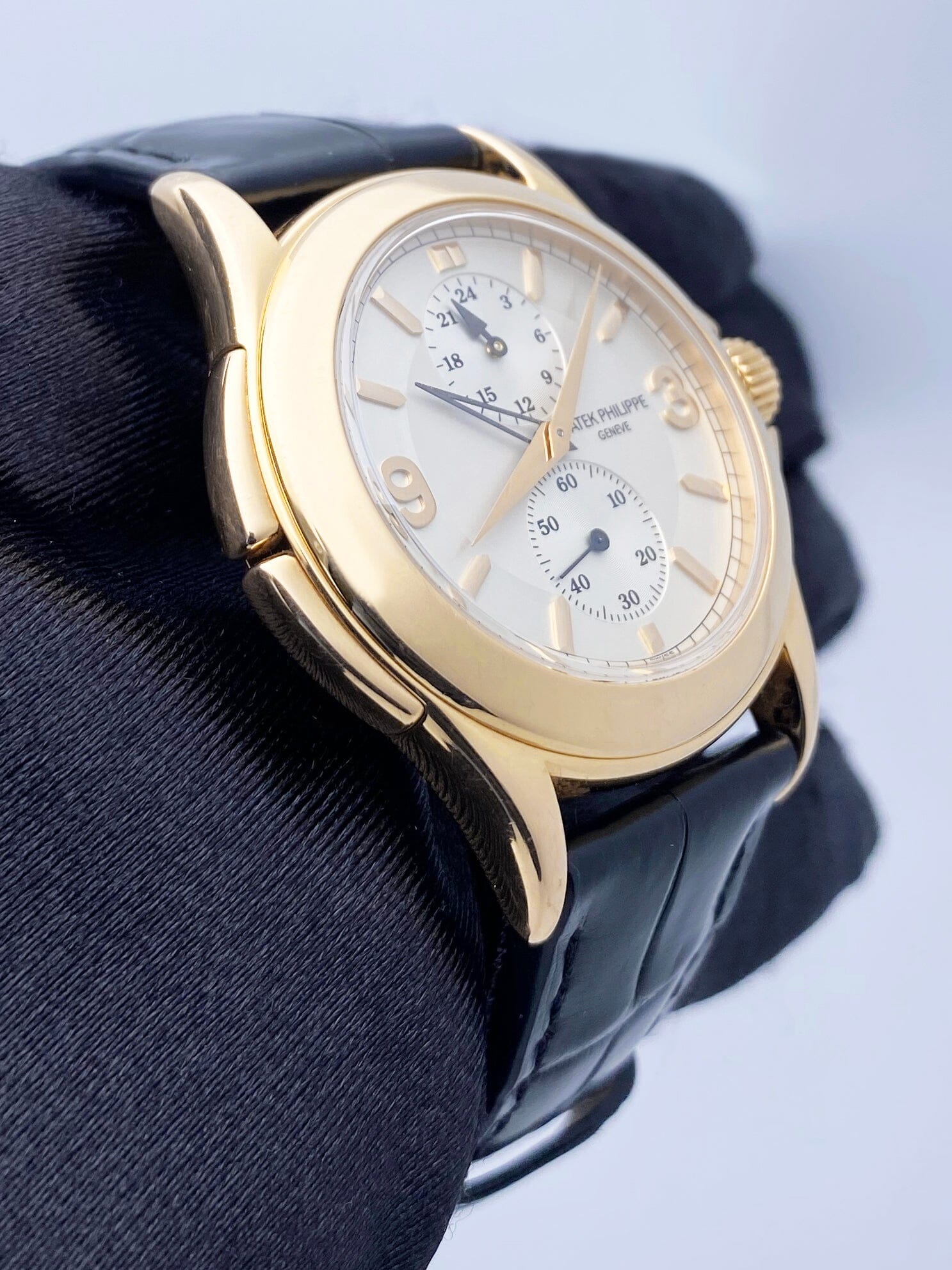 Patek Philippe Calatrava Travel Time 5134J Mens Watch Box Papers - Watches
