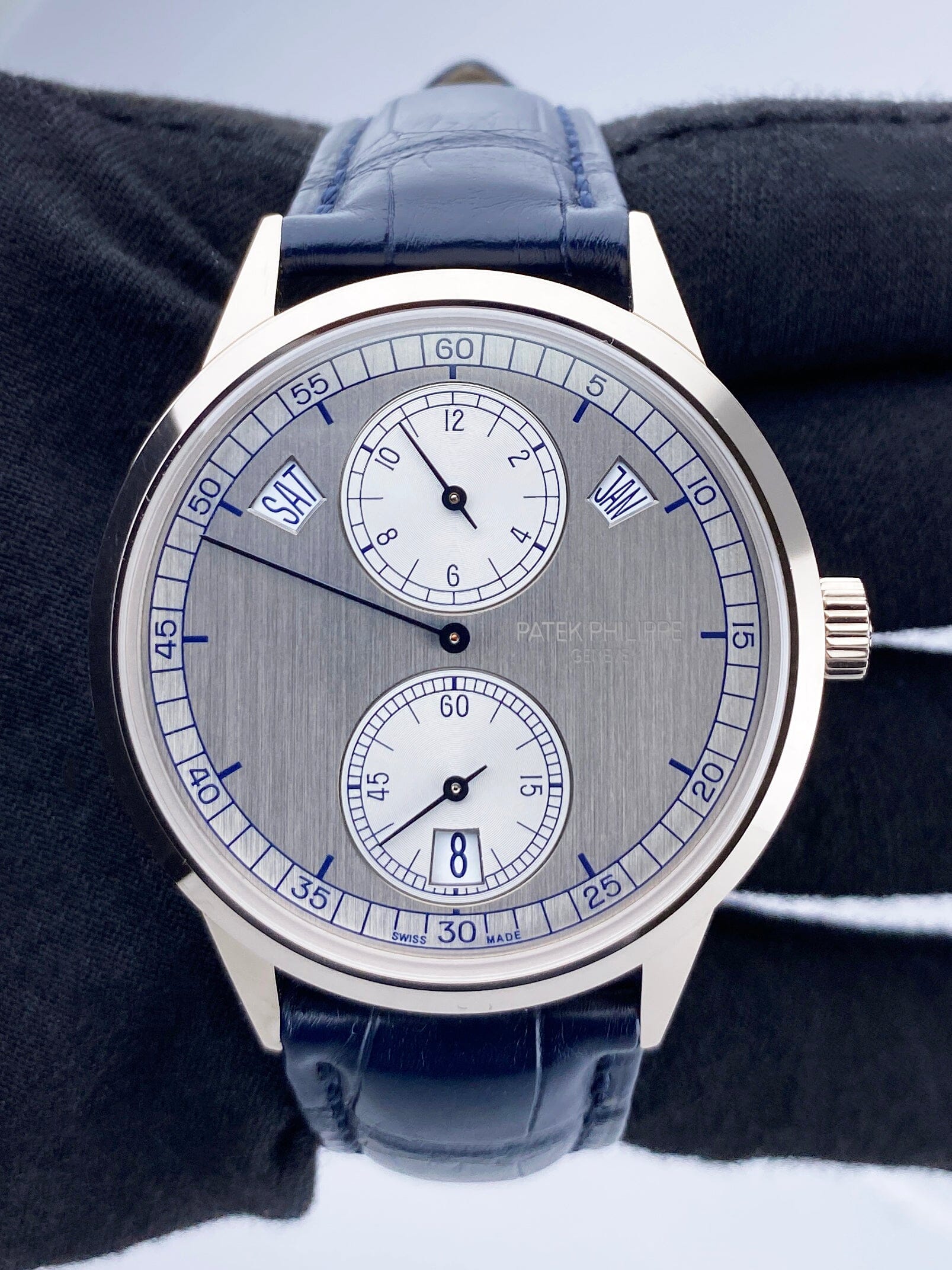 Patek Philippe Complications 5235G Annual Calendar Mens Watch Box Papers - Watches