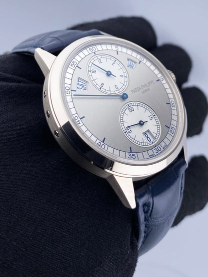 Patek Philippe Complications 5235G Annual Calendar Mens Watch Box Papers - Watches