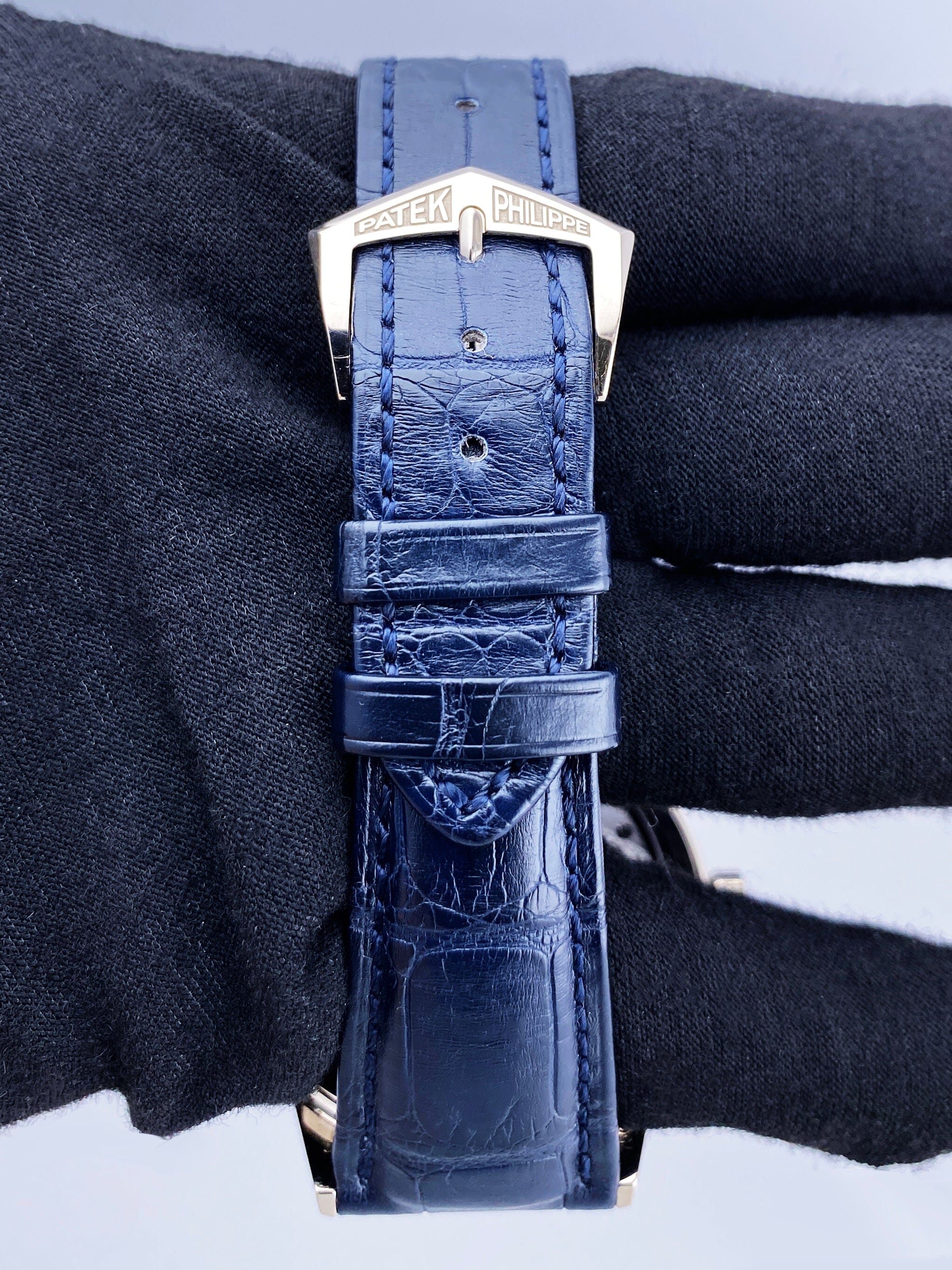 Patek Philippe Complications 5235G Annual Calendar Mens – Phigora