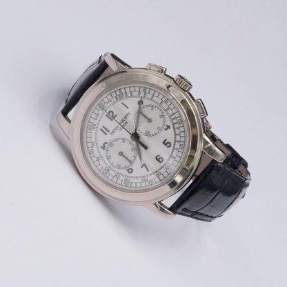 Patek Philippe Complications Chronograph 5070G Silver Dial Mens Watch Box Papers - Watches