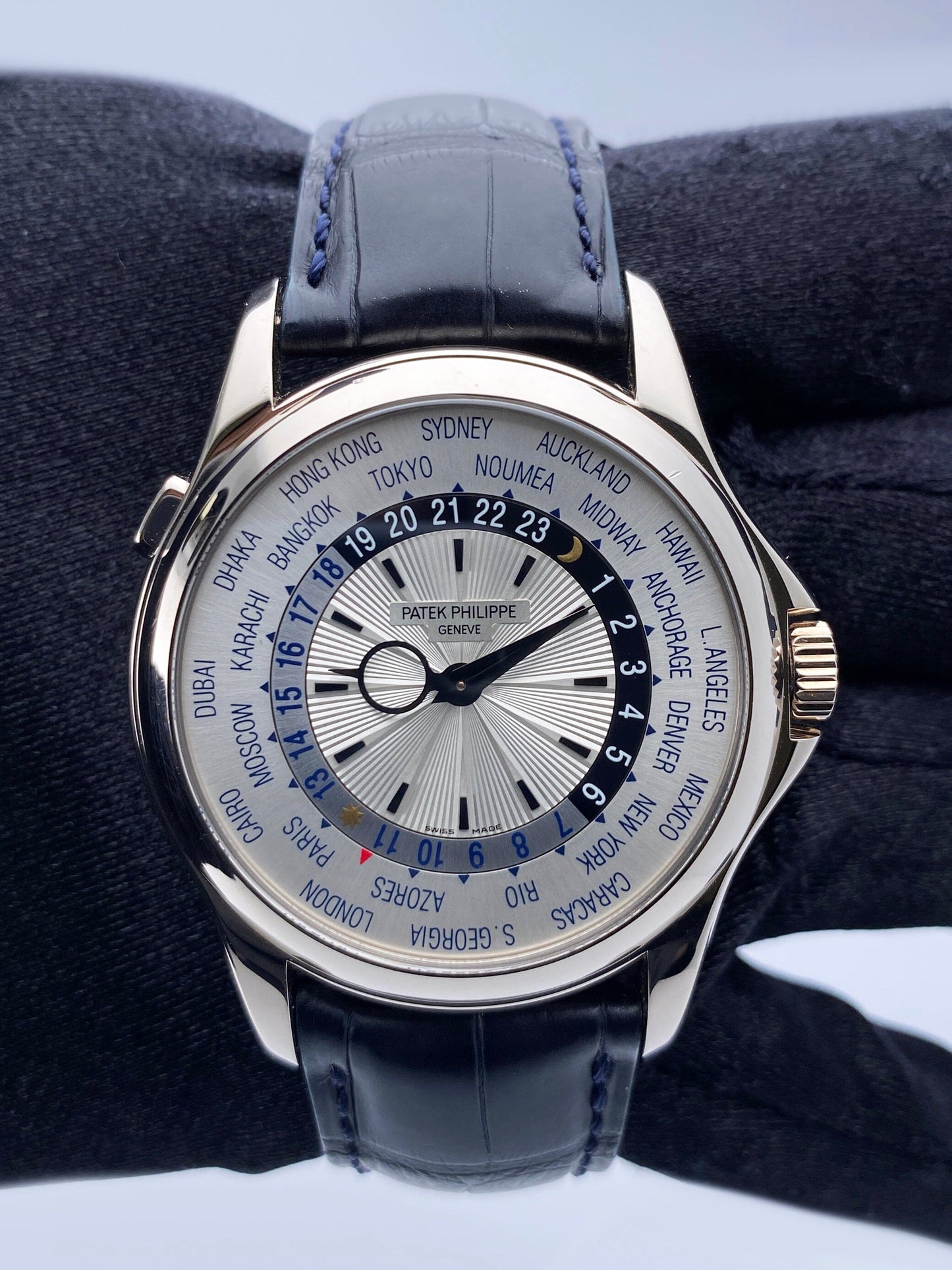 PP01132307X_Patek Philippe Complications World Time 5130G_2 copy.jpg