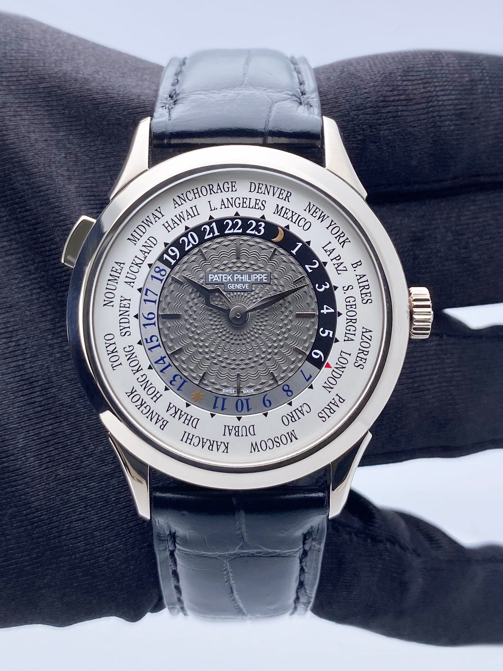 Patek Philippe Complications World Time 5230G Mens Watch Box Papers - Watches