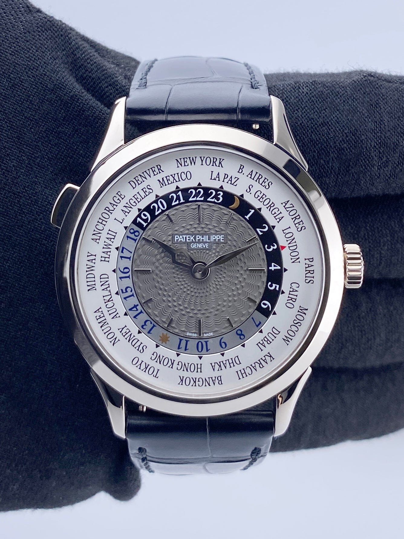 Patek Philippe Complications World Time 5230G Mens Watch Box Papers - Watches