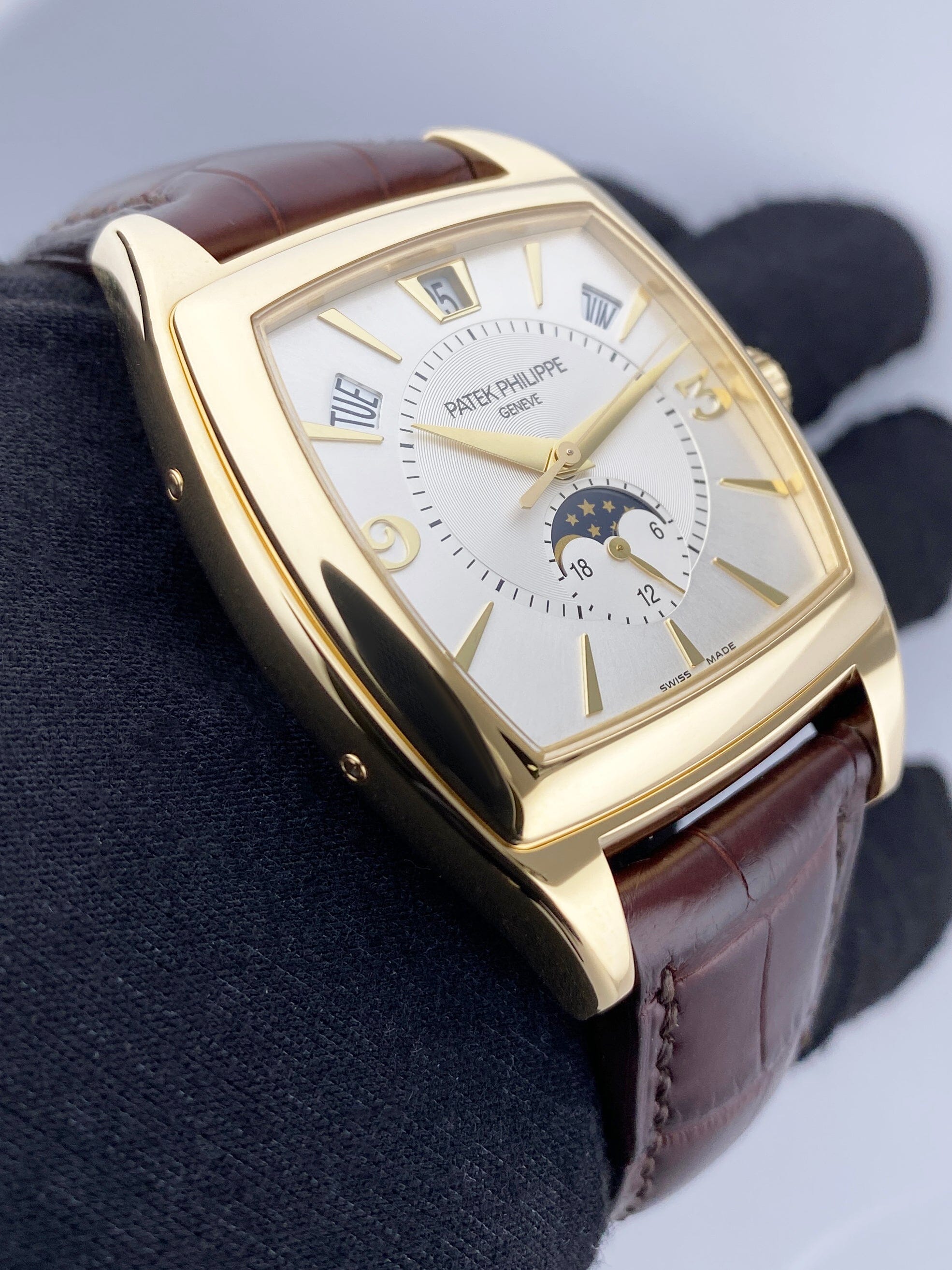 Patek Philippe Gondolo Calendario 5135J 18K Yellow Gold – Phigora