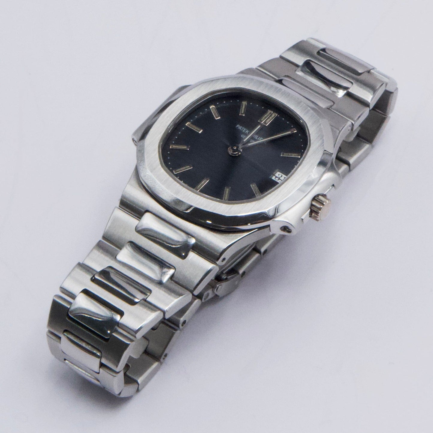 Patek Philippe Nautilus 3800/1A-001 Blue Dial Mens Watch With Archives - Watches
