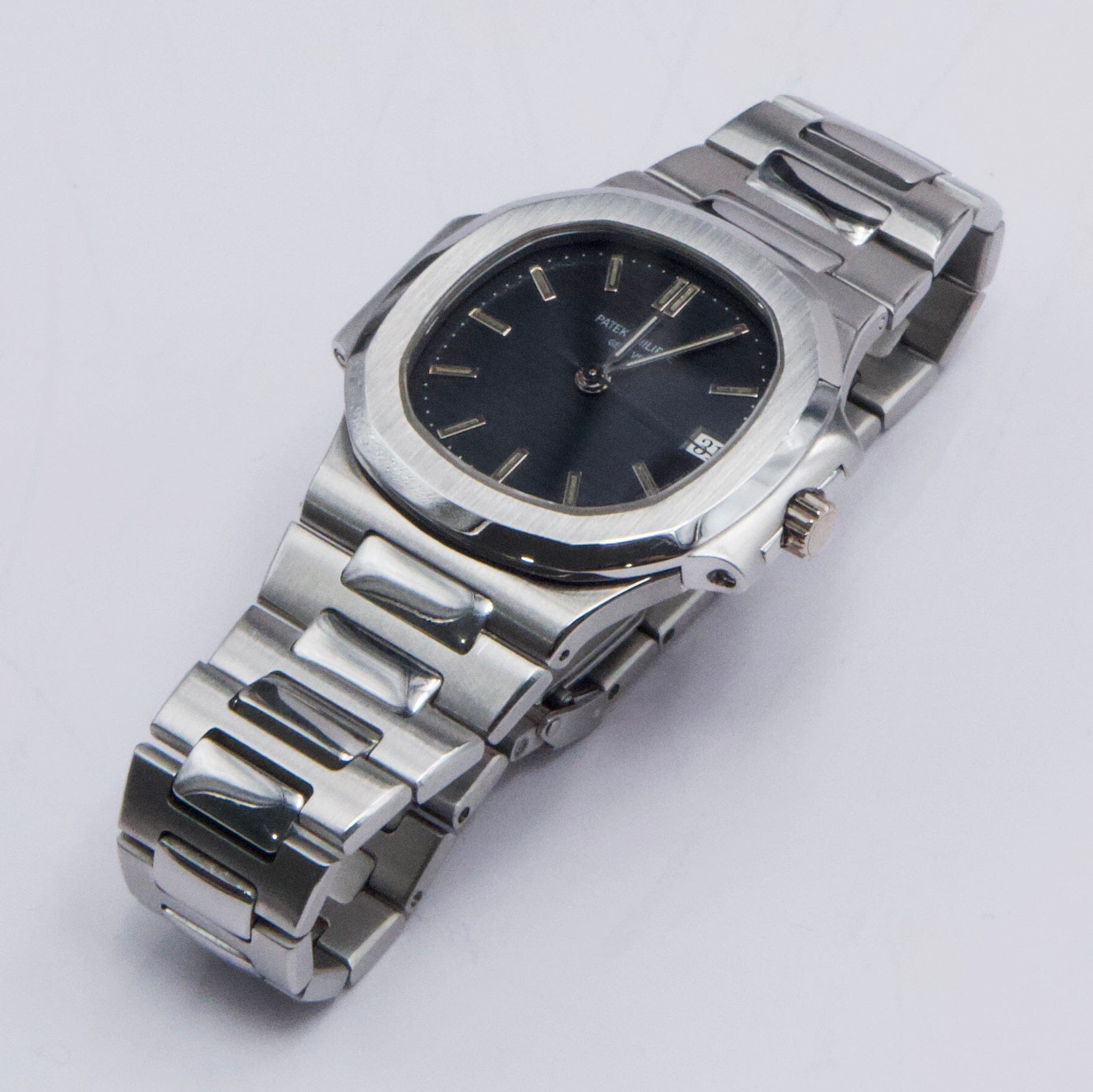 Patek Philippe Nautilus 3800/1A-001 Blue Dial Mens Watch With Archives - Watches