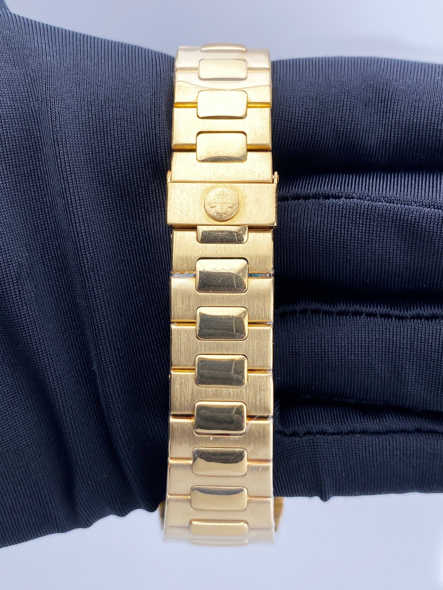 Patek Philippe Nautilus 3800/2J Champagne Diamond Dial Mens Watch With Archives - Watches